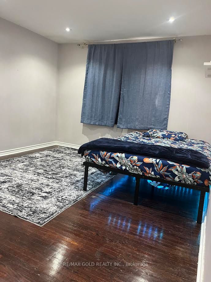 Unit Upper - 7 Forsythia Road, Brampton 5