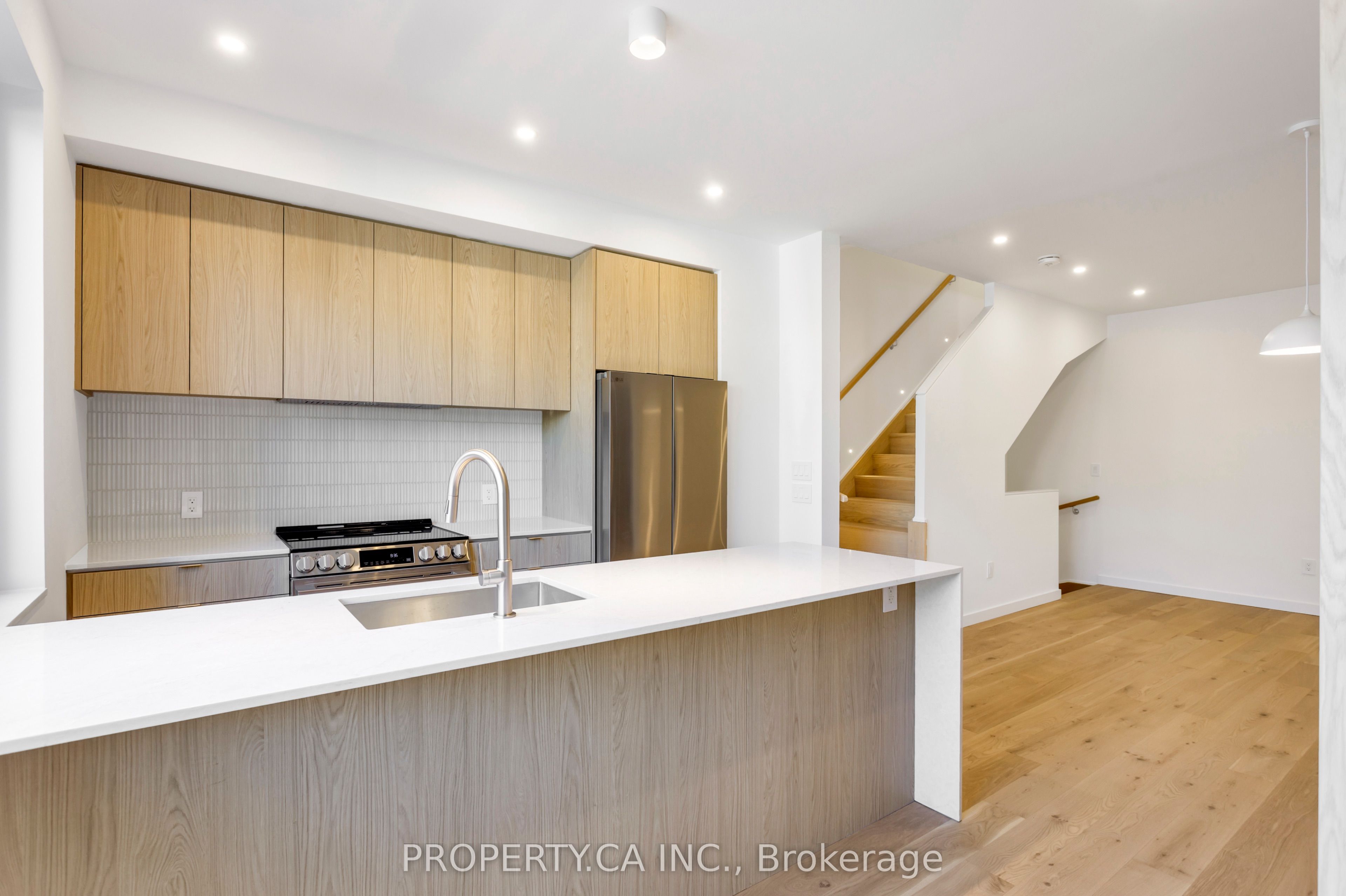 Unit Unit 3 - 301 Keele Street, Toronto 4