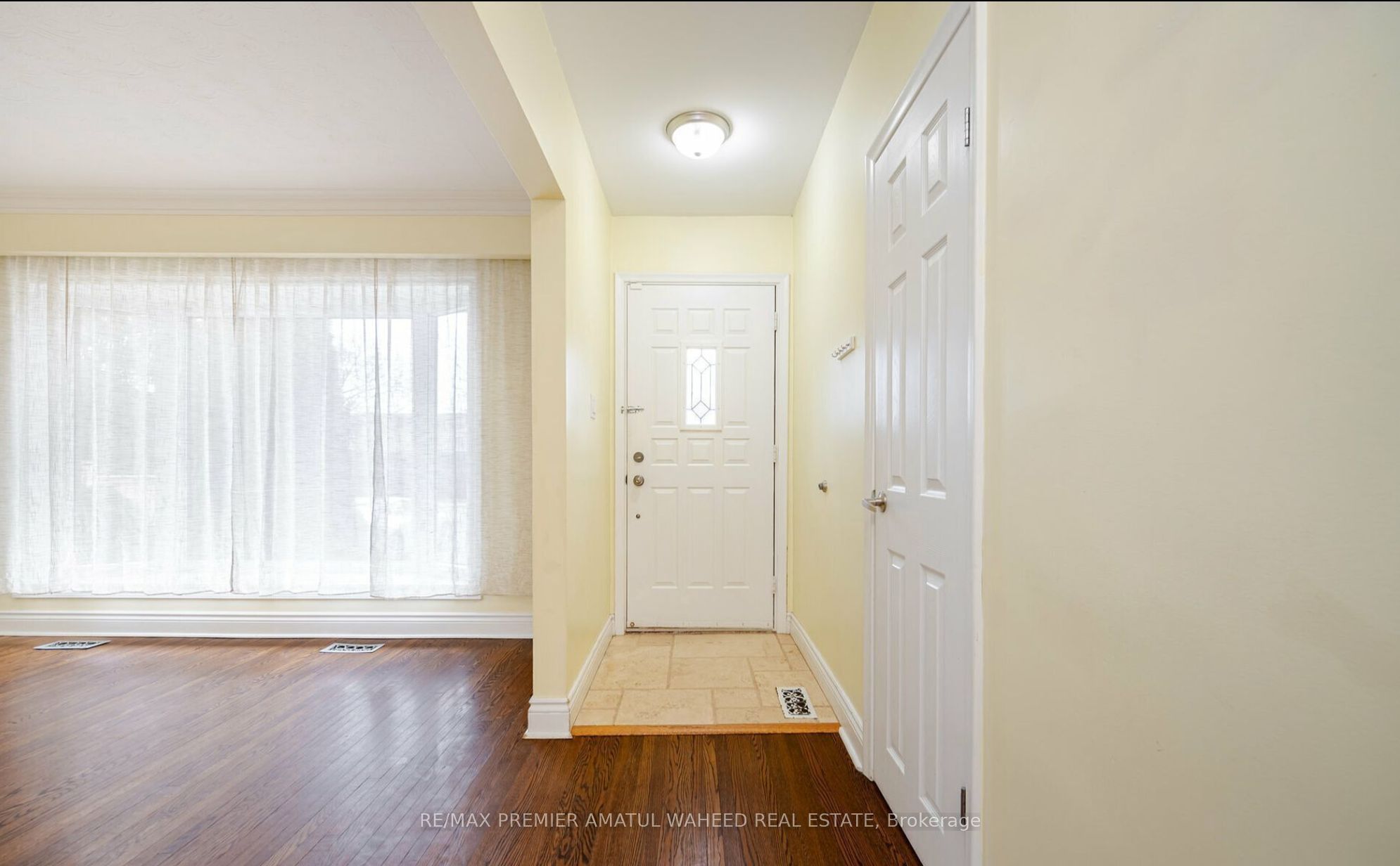 2036 Constance Drive, Oakville 4