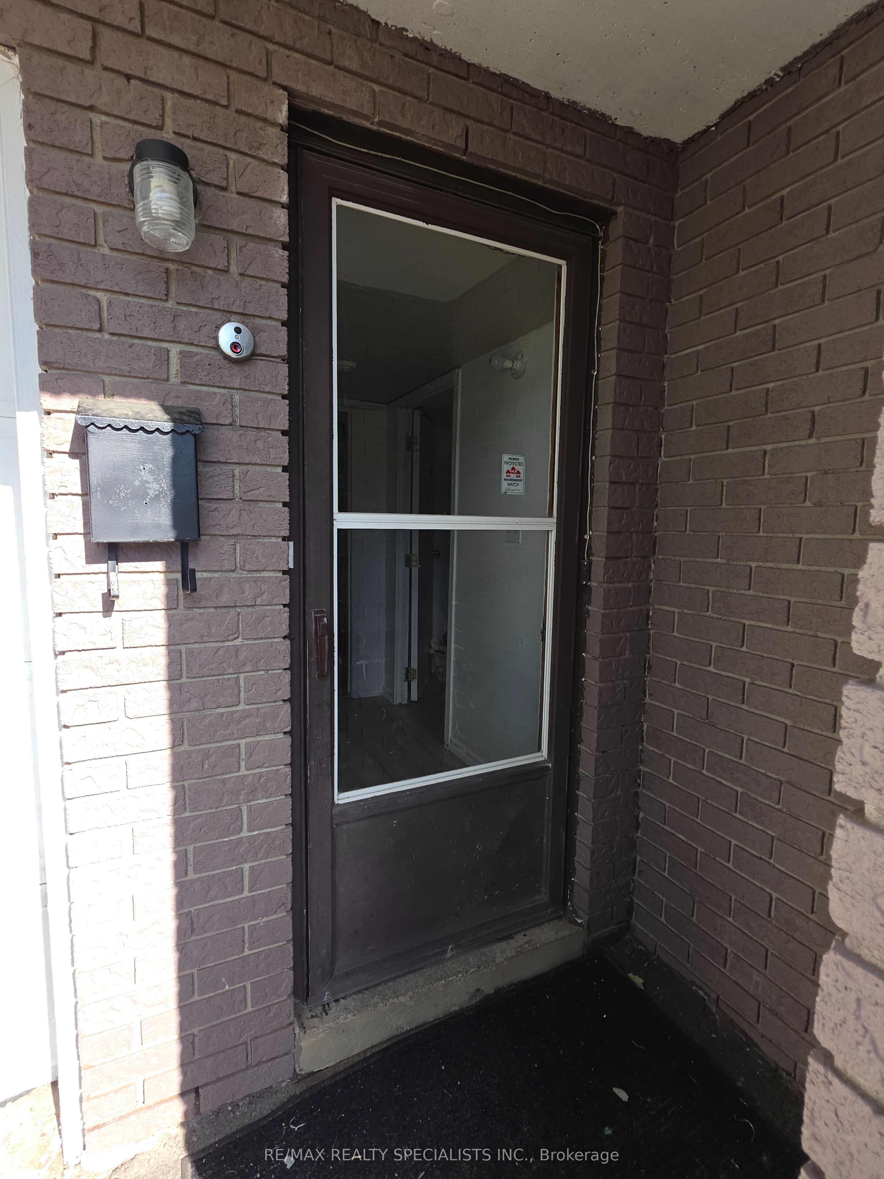 52 Simmons Boulevard, Brampton 3