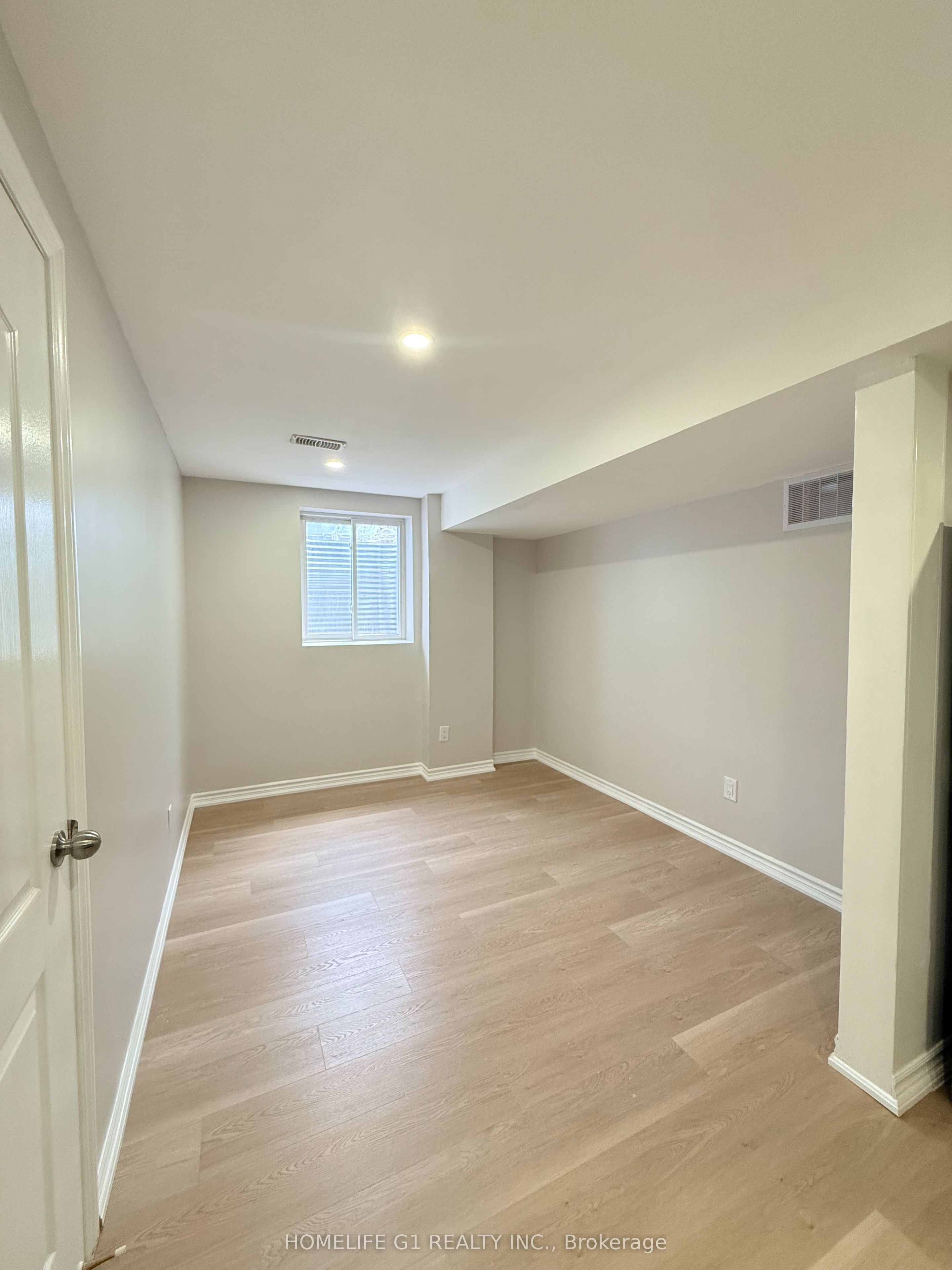Unit Bsmt - 3 Amaryllis Drive, Brampton 4
