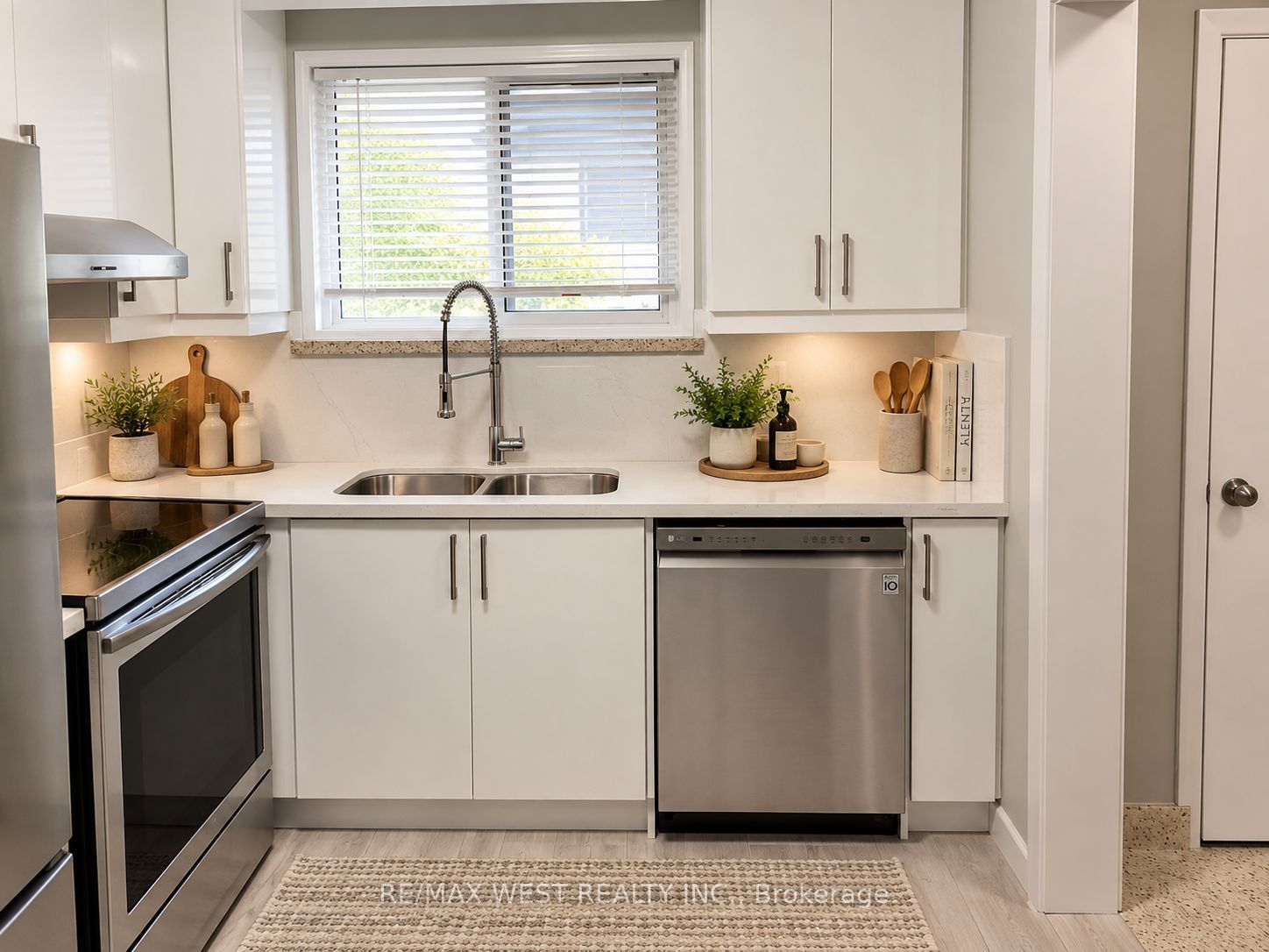 Unit 15 C - 15 Cannon Road, Etobicoke 4