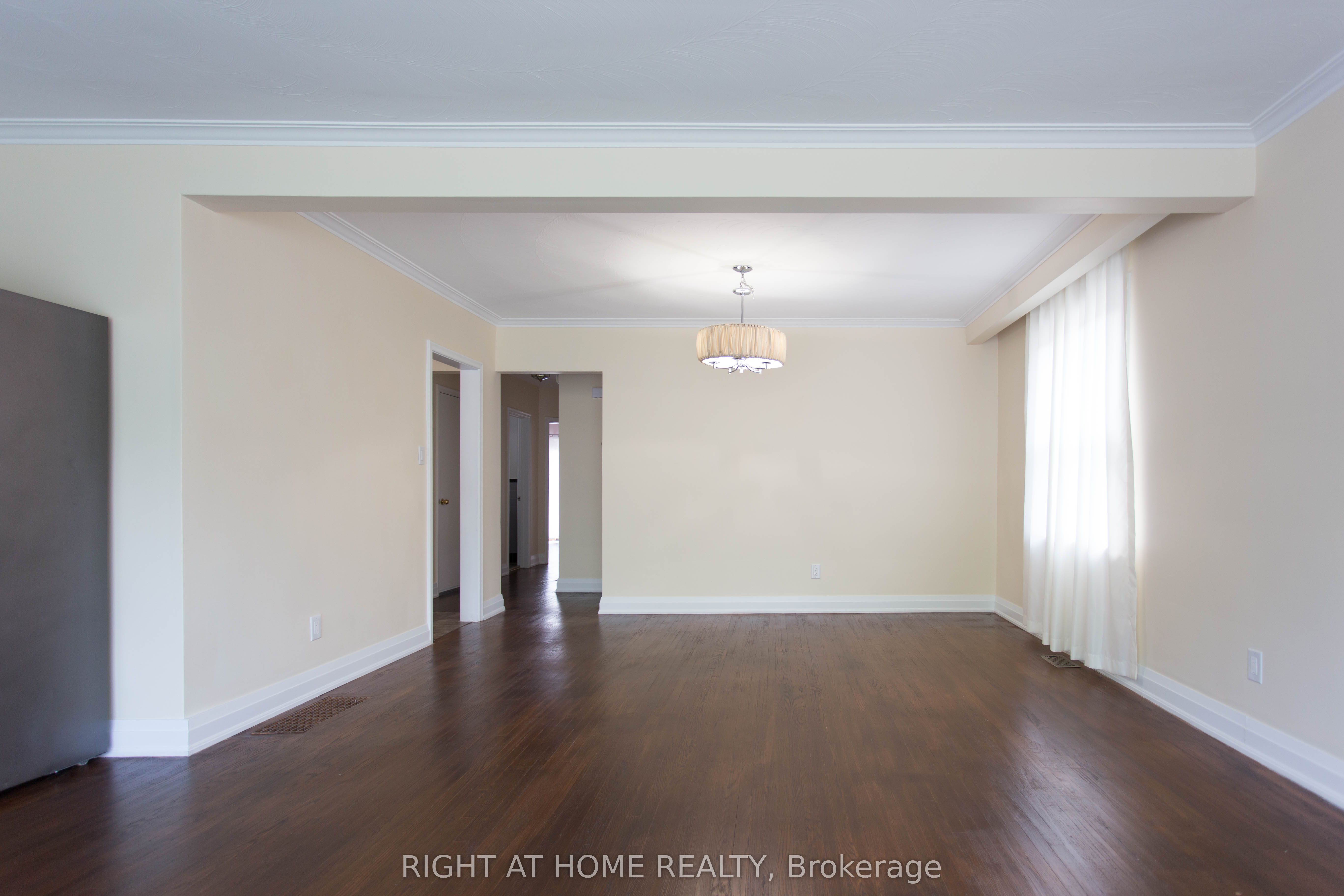 30 Northampton Drive, Etobicoke 3