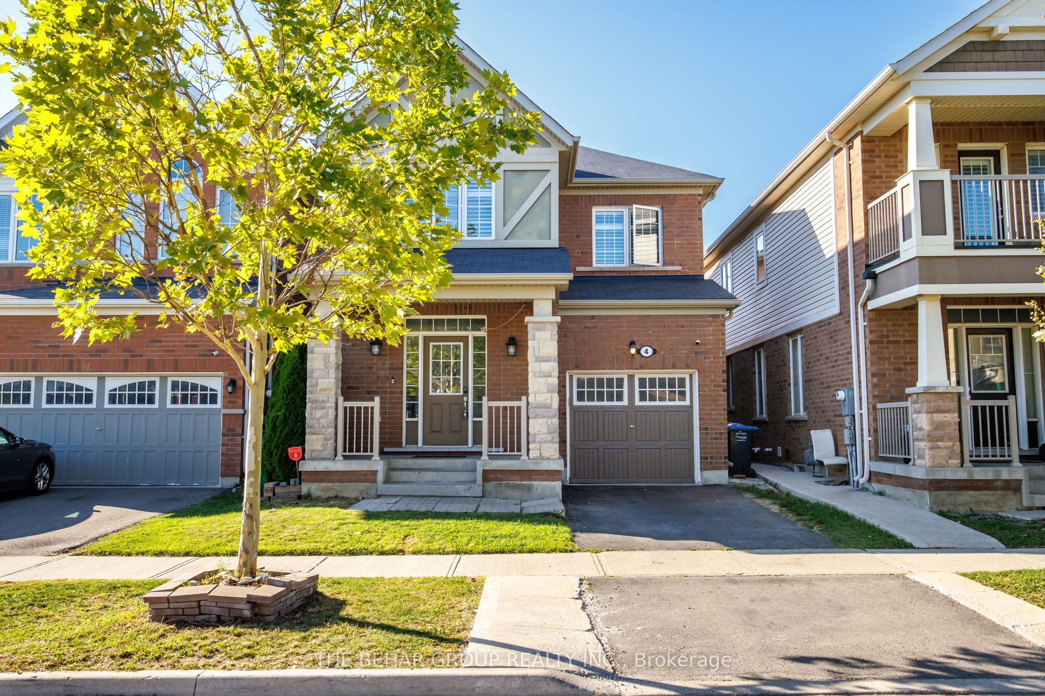 4 Mincing Trail, Brampton 3