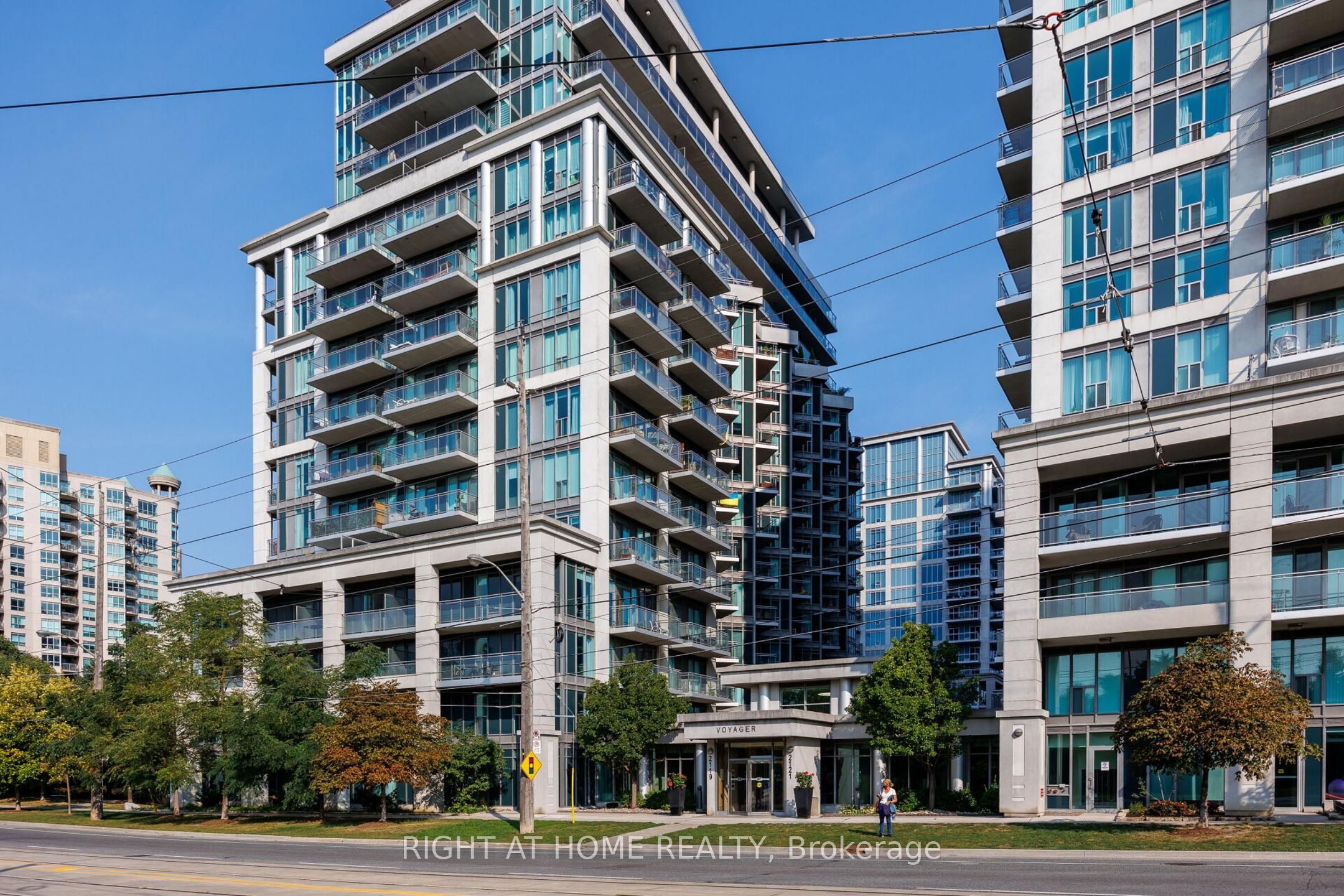 Unit 217 - 2119 Lake Shore Boulevard W, Etobicoke 2