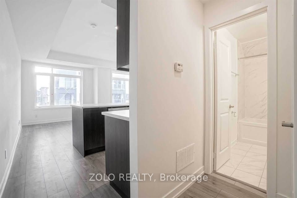 Unit 318 - 3058 Sixth Line, Oakville 4