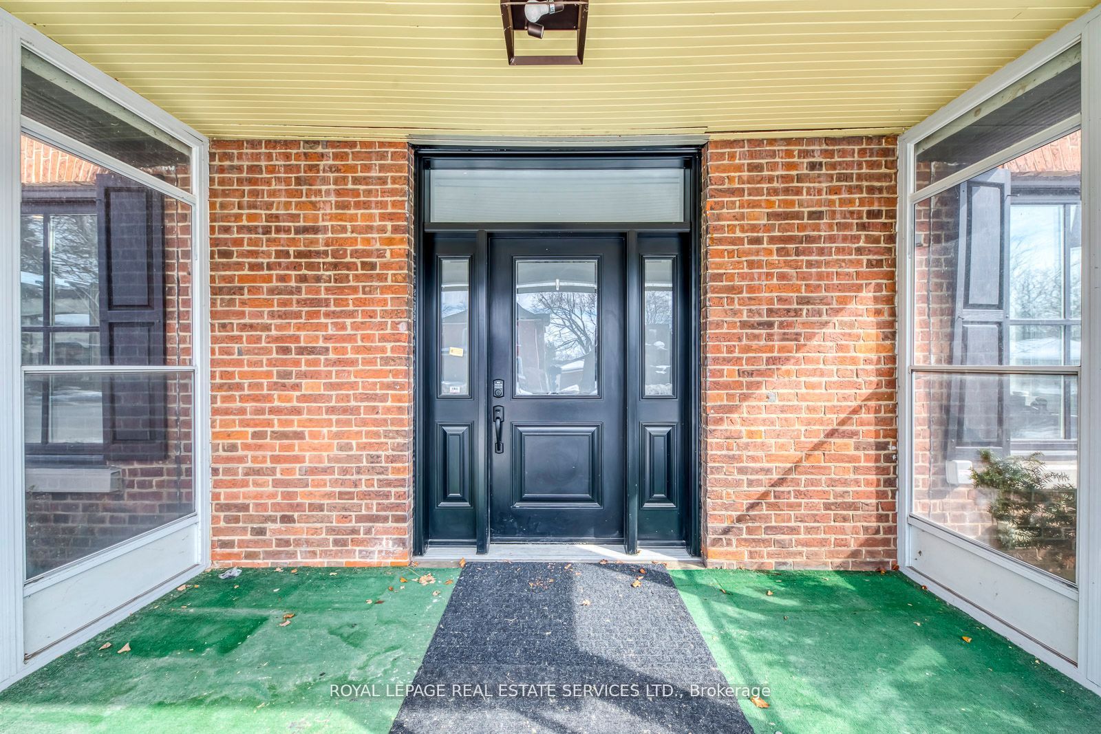 317 Queen Street S, Mississauga 3