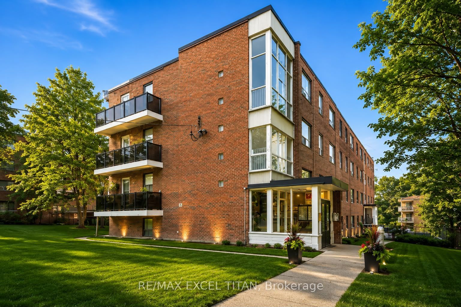 Unit 101 - 4 Hill Heights Road, Etobicoke 2