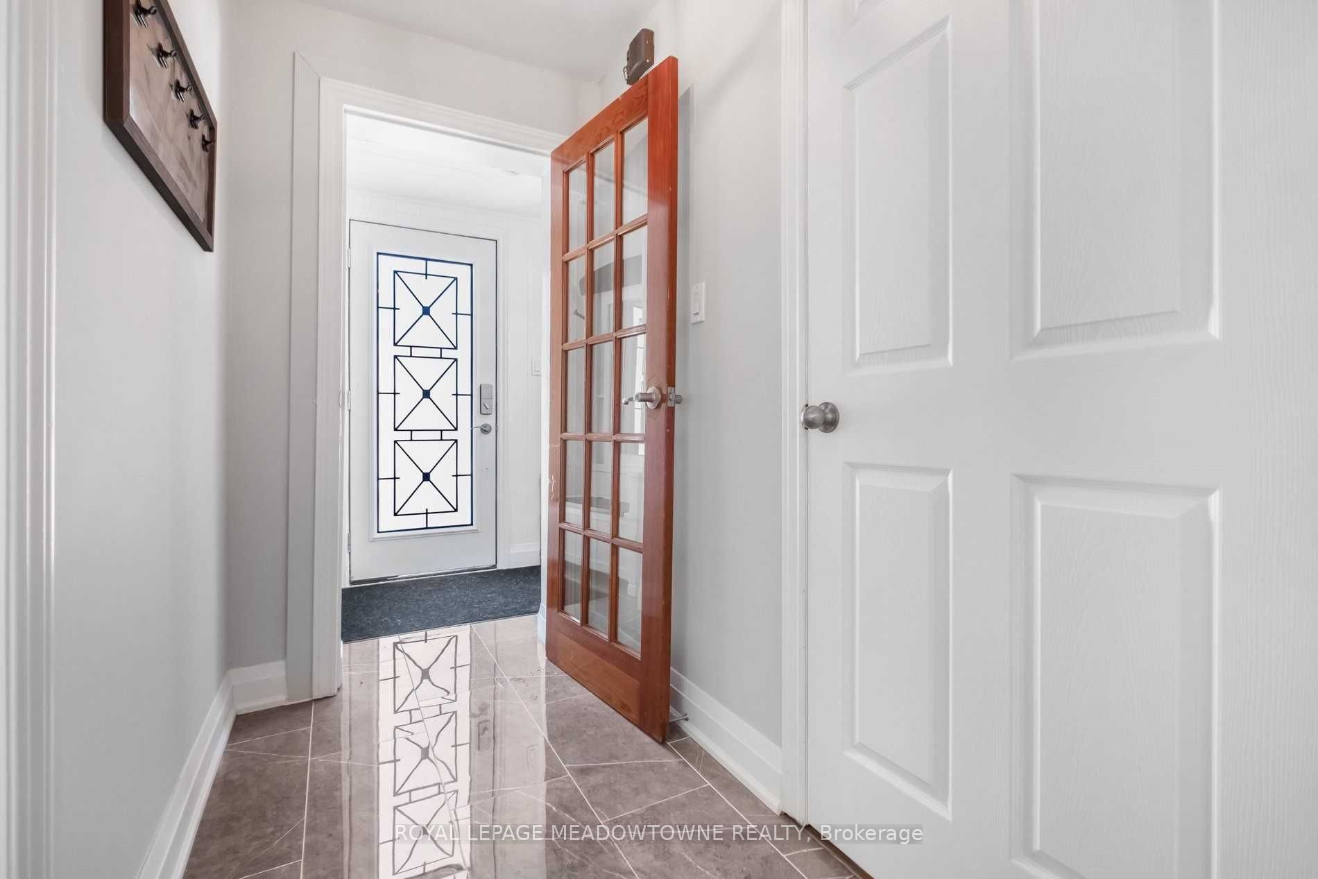 95 River Road, Brampton 3