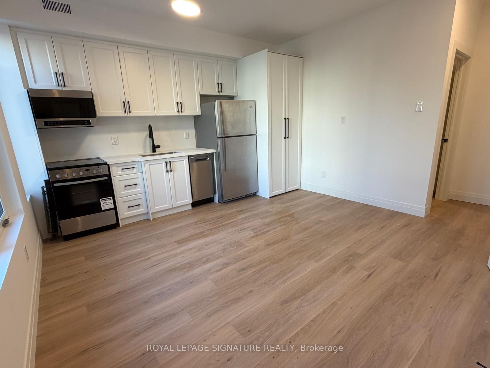 Unit 5 - 56 Hartley Avenue, Toronto 4