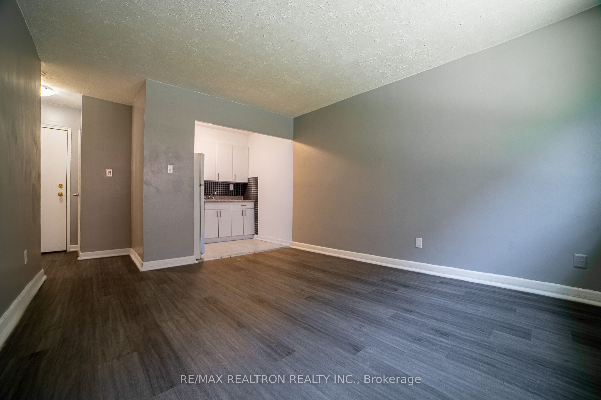 Unit 111 - 2369 Lake Shore Boulevard W, Etobicoke 4