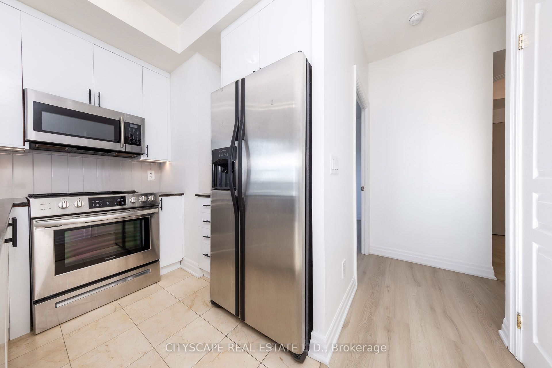 Unit 1607 - 2087 Lake Shore Boulevard W, Etobicoke 2