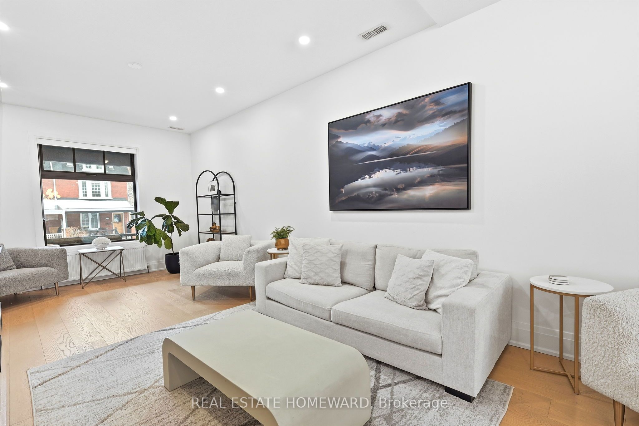 234 Pearson Avenue, Toronto 2