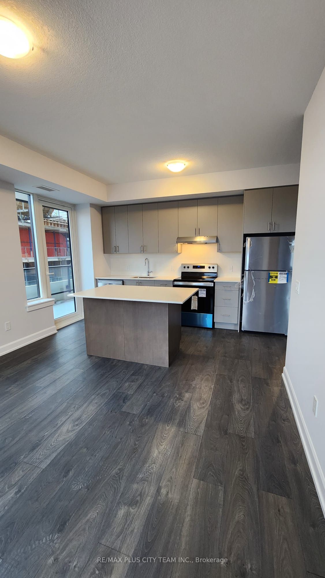 Unit 414 - 3220 William Coltson Avenue, Oakville 3