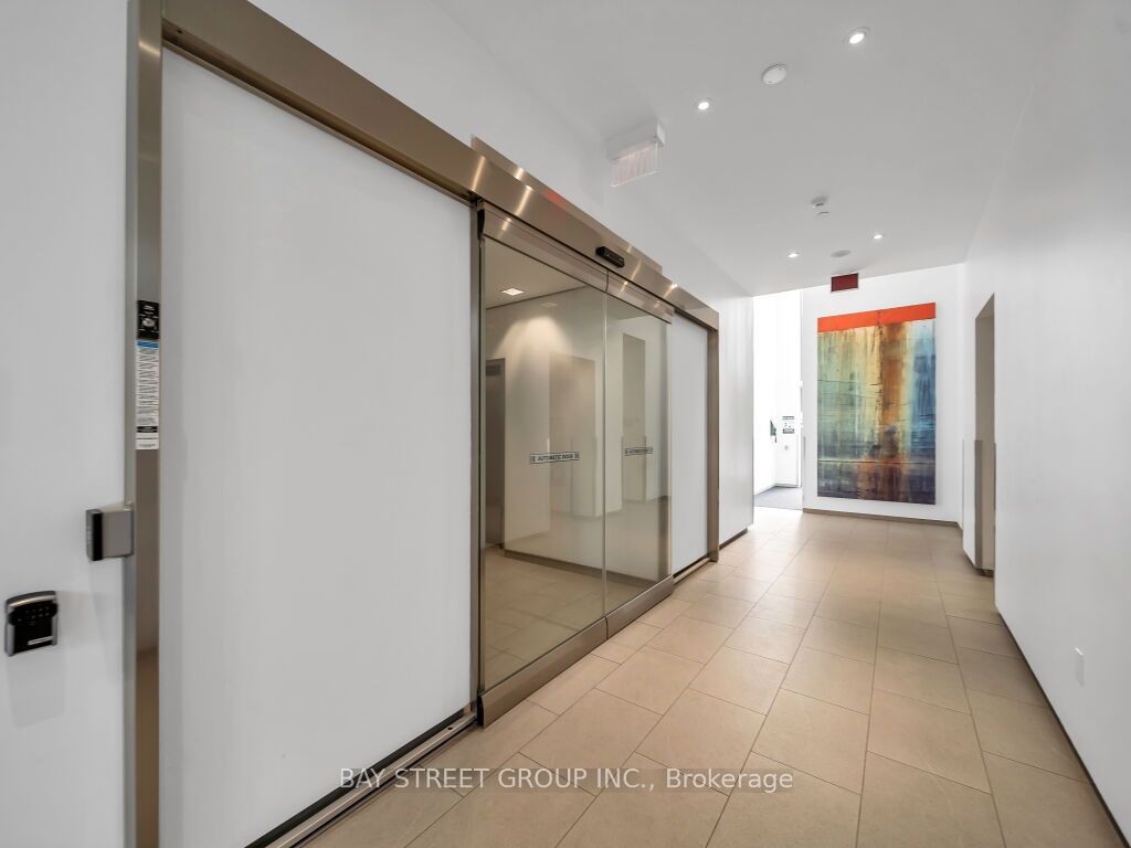 Unit 1501 - 105 The Queensway Avenue, Toronto 4