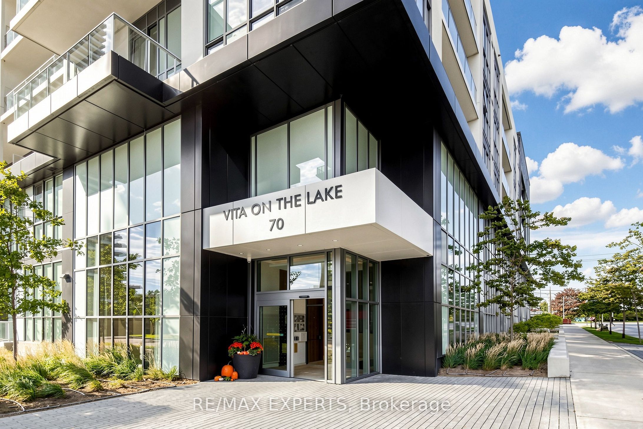 Unit 305 - 70 Annie Craig Drive, Etobicoke 2