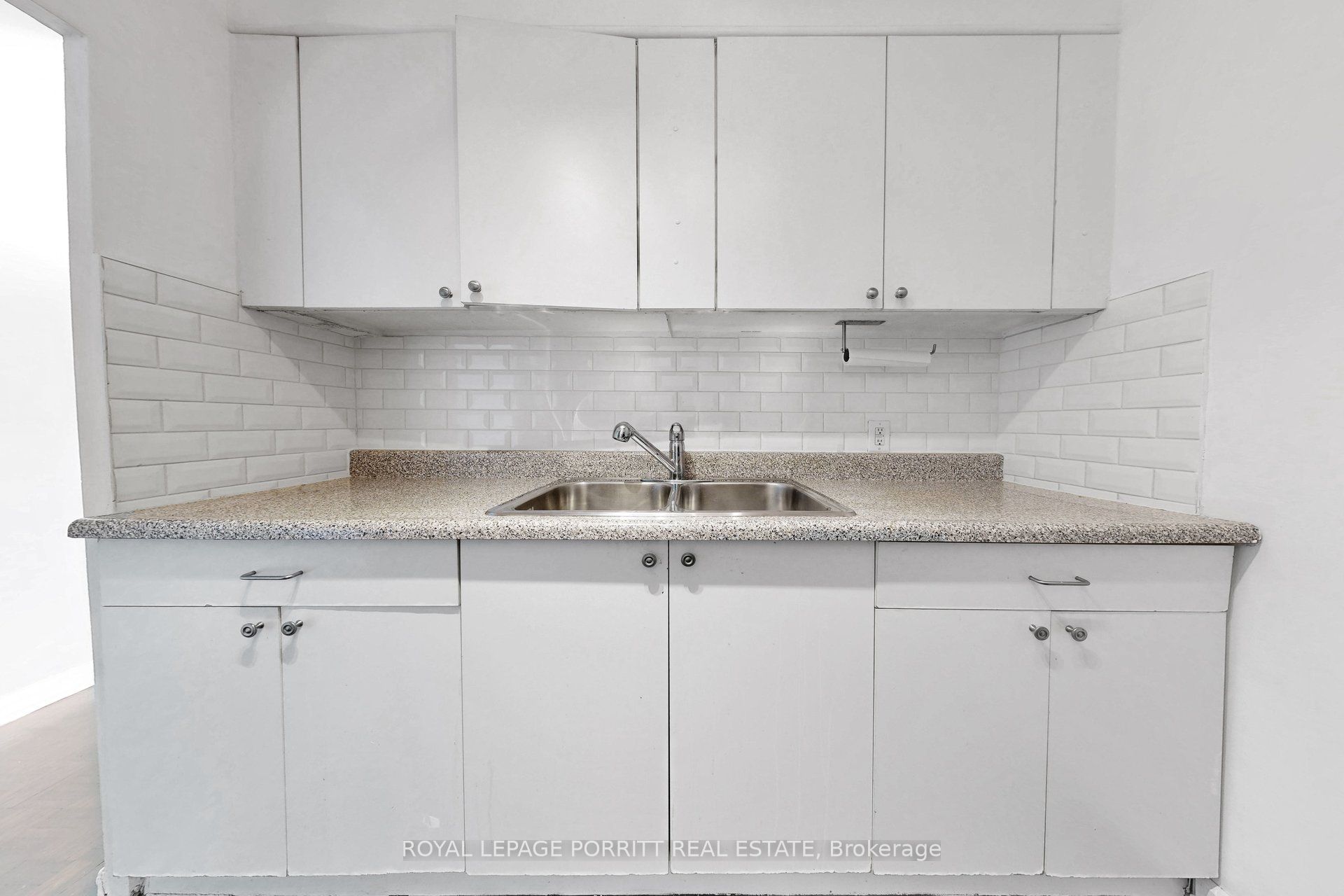 Unit 39 - 2 Superior Avenue, Etobicoke 4