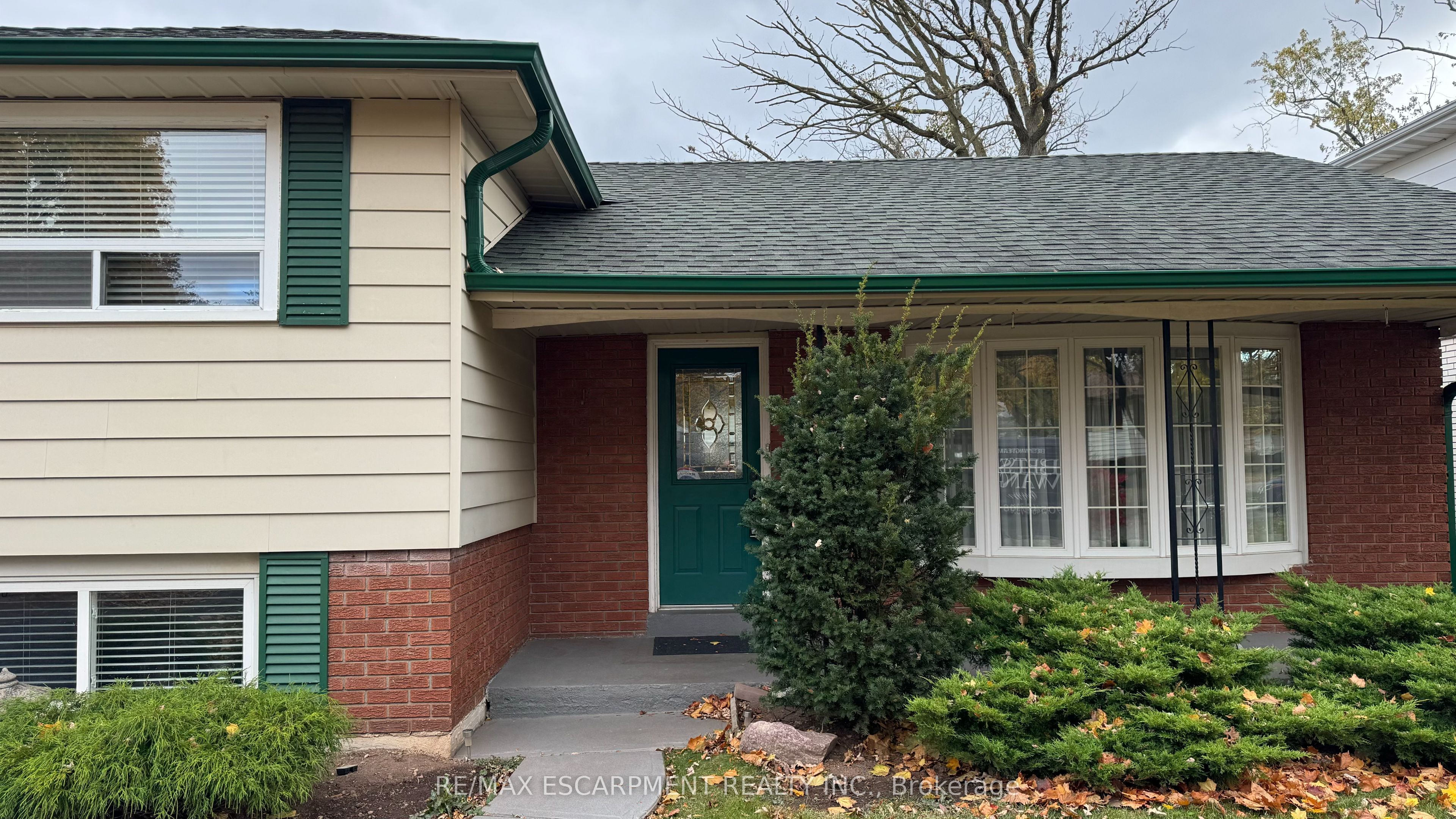 5440 Windermere Drive, Burlington 2