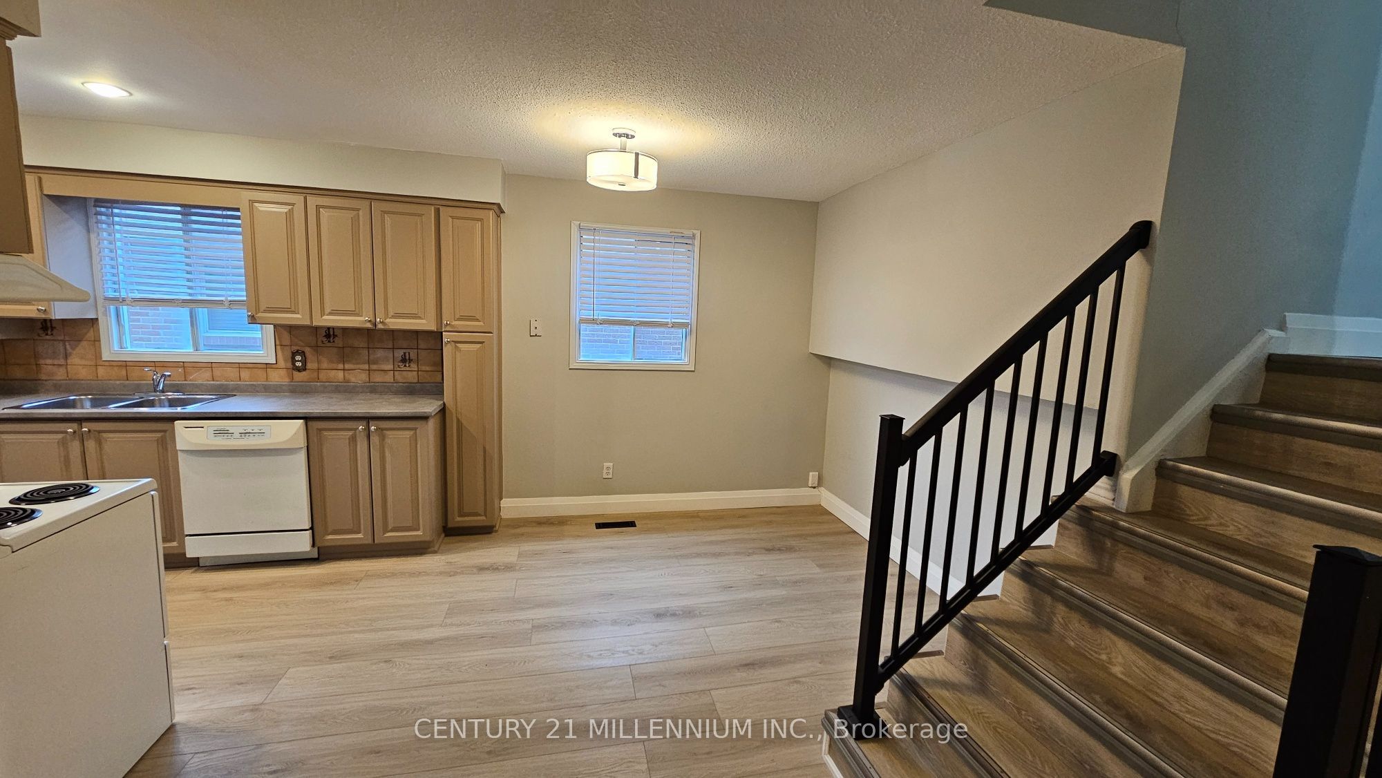 Unit Upper - 67 Simmons Boulevard, Brampton 5