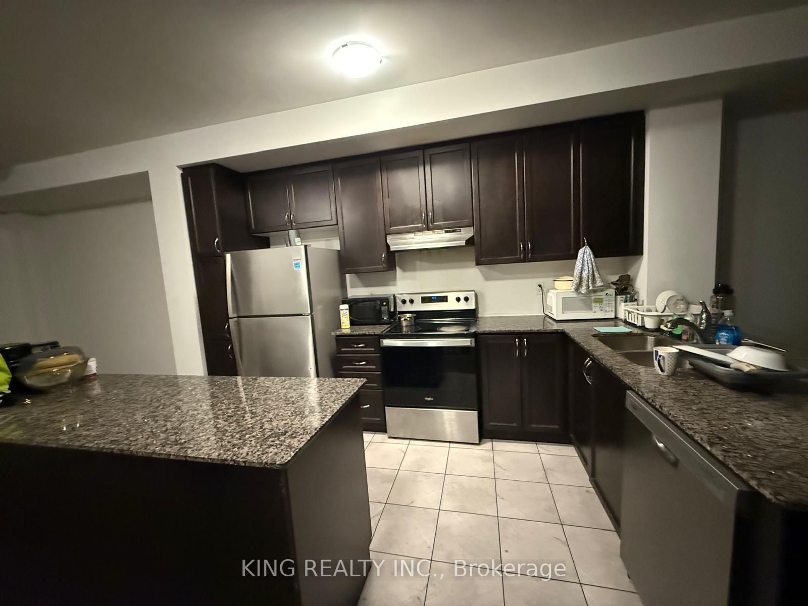 210 Keppel Circle, Brampton 2