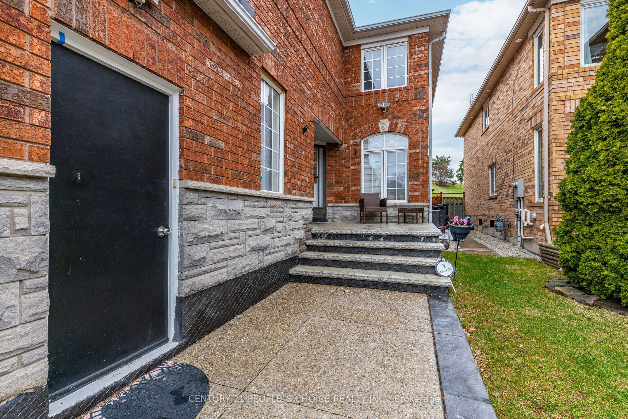 5677 Condor Place, Mississauga 2