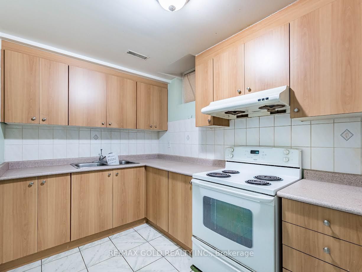 Unit Basement - 42 Zimmer Street, Brampton 5