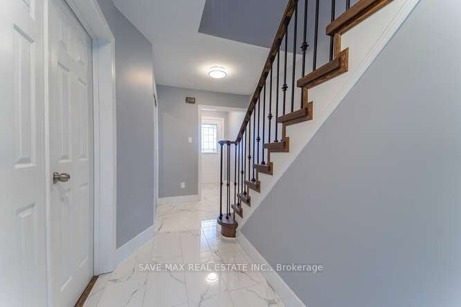 25 Tulip Drive, Brampton 5