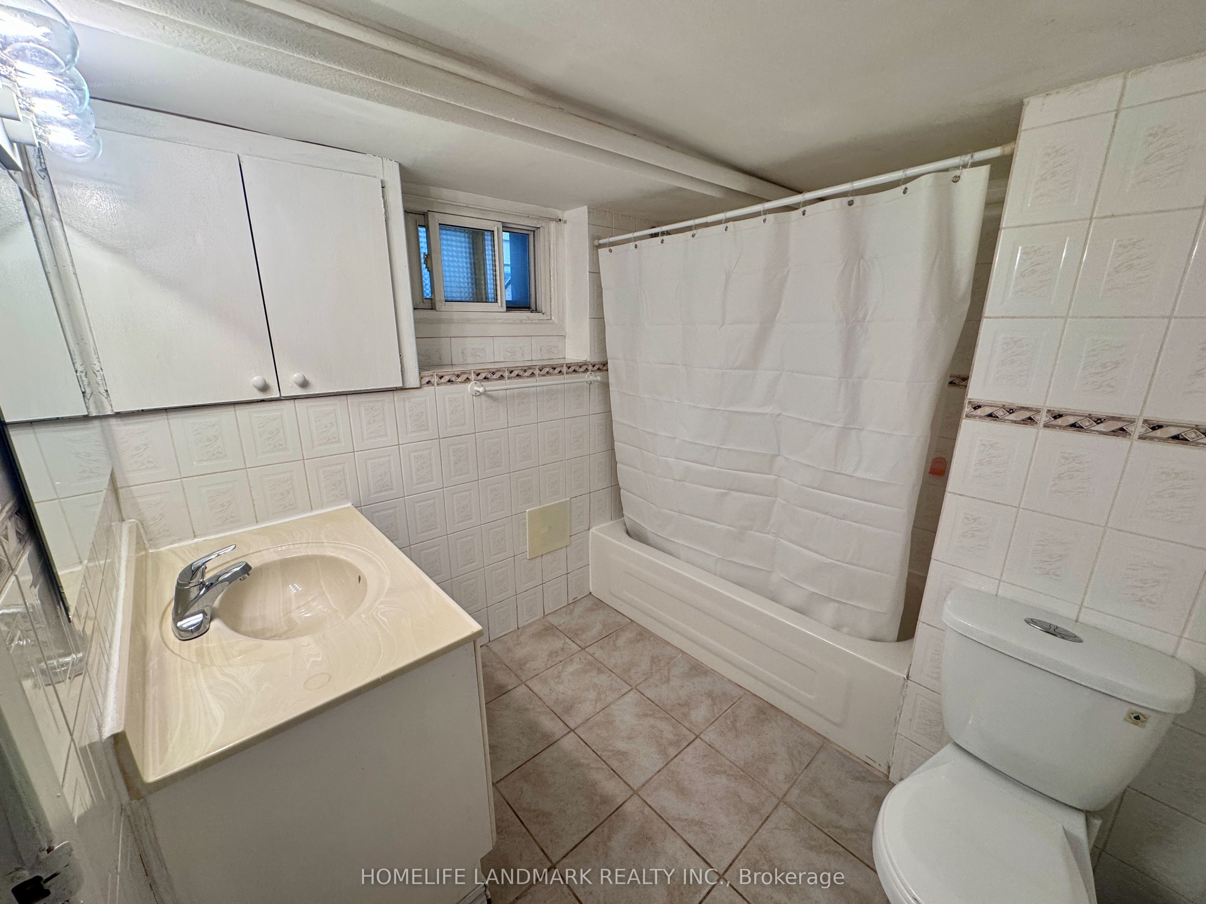 Unit Lower - 415 Delaware Avenue, Toronto 5