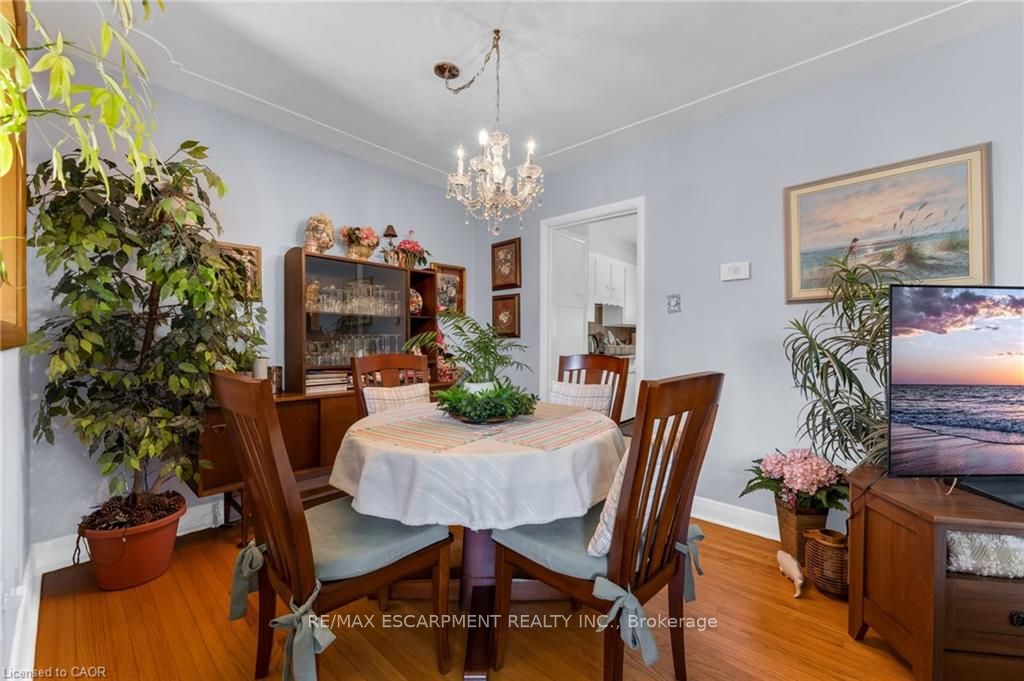 236 Pine Cove Road, Burlington 5