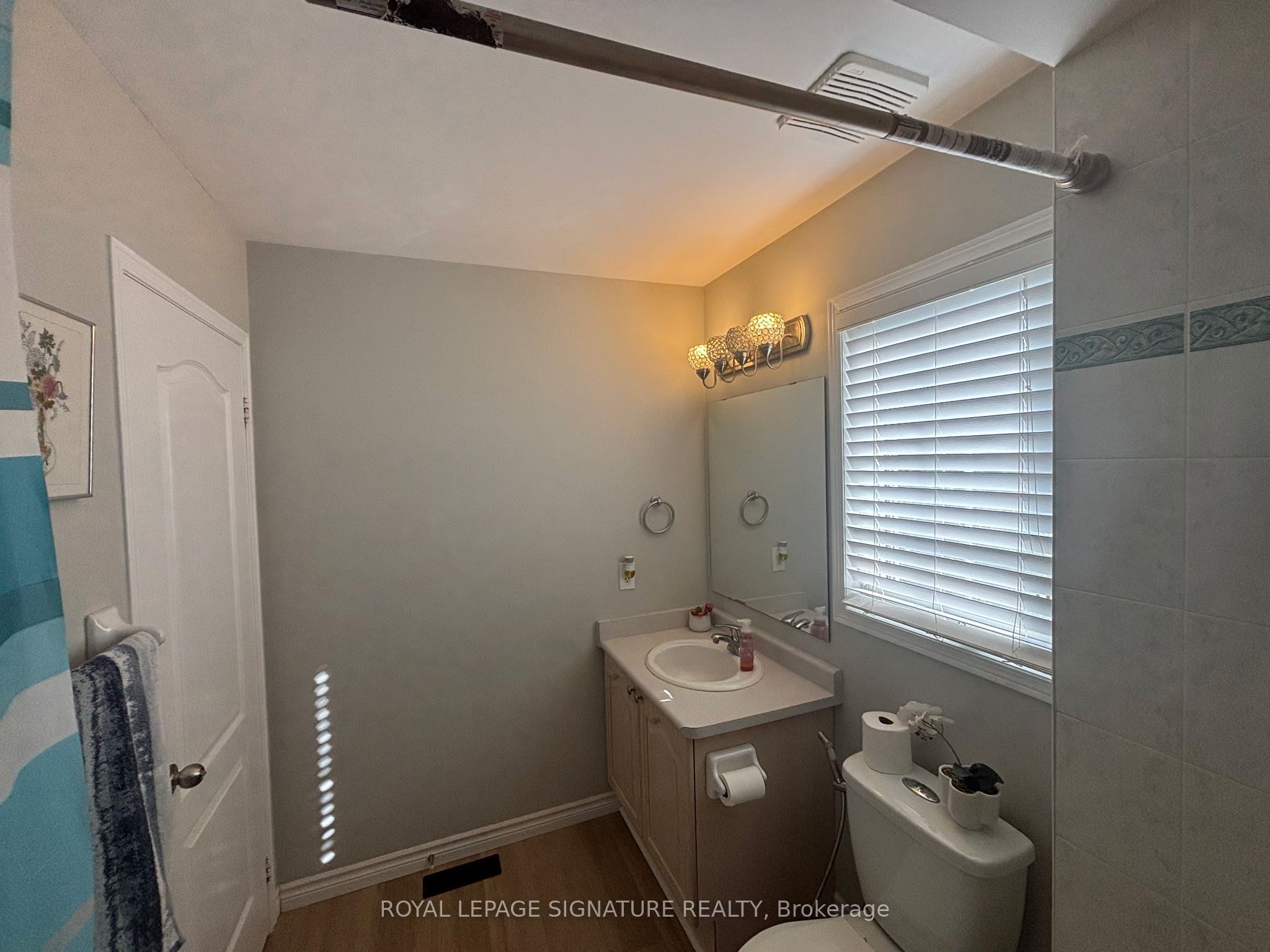 2112 Glenhampton Road, Oakville 3