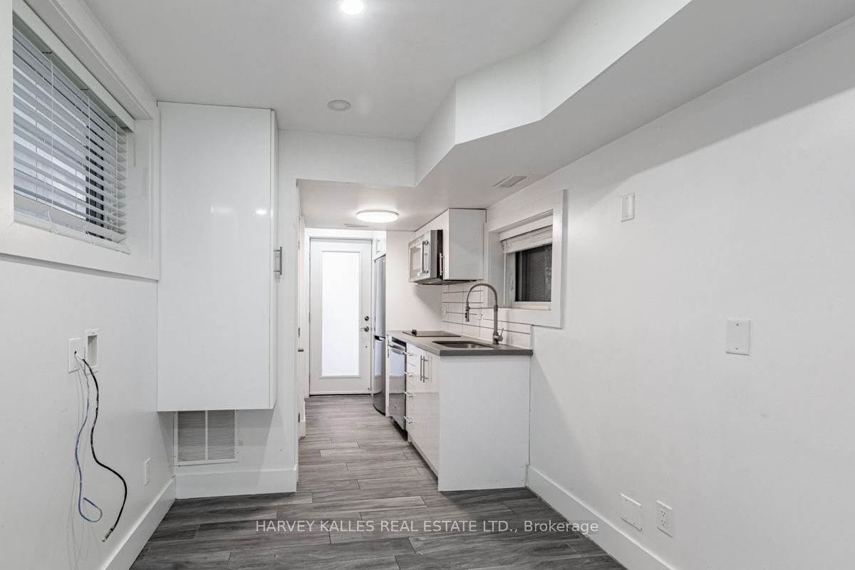 Unit 4 - 160 Lansdowne Avenue, Toronto 5