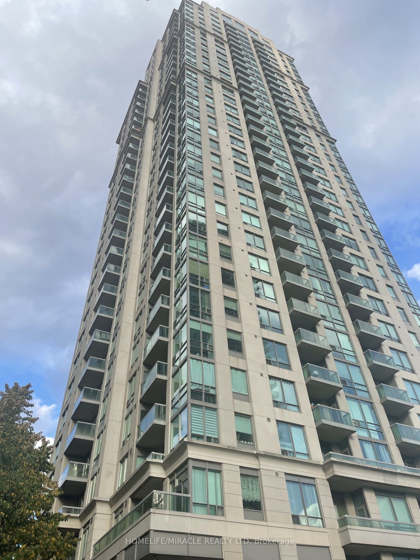 Unit 2108 - 3504 Hurontario Street, Mississauga 3