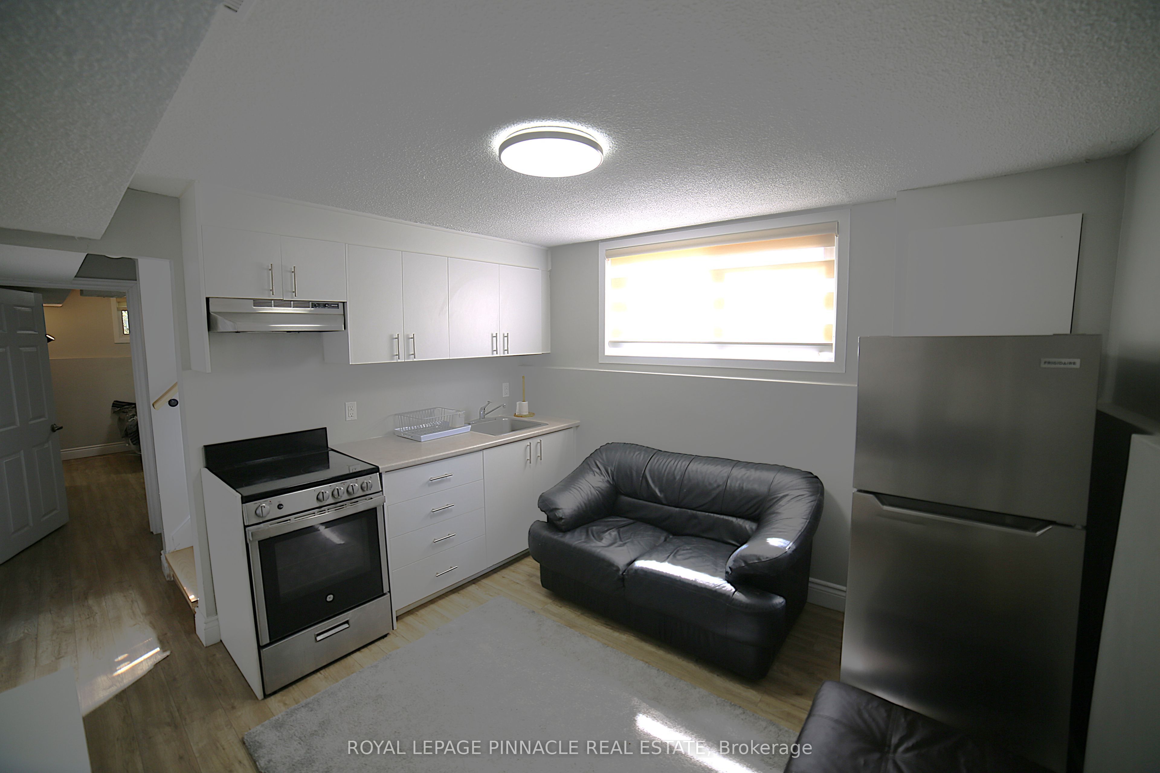Unit Basement - 2888 Glace Bay Road, Mississauga 3