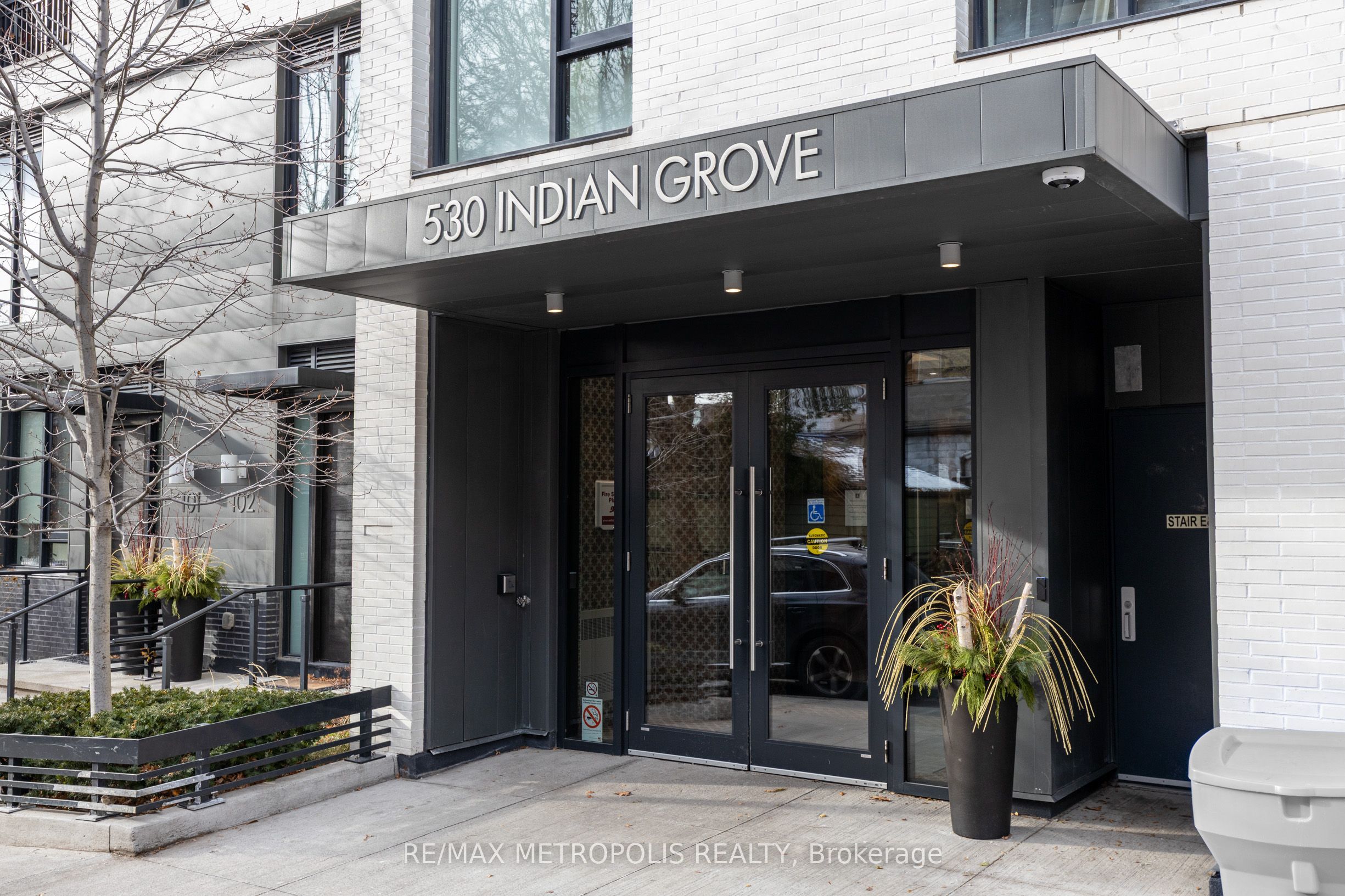 Unit 608 - 530 Indian Grove, Toronto 4