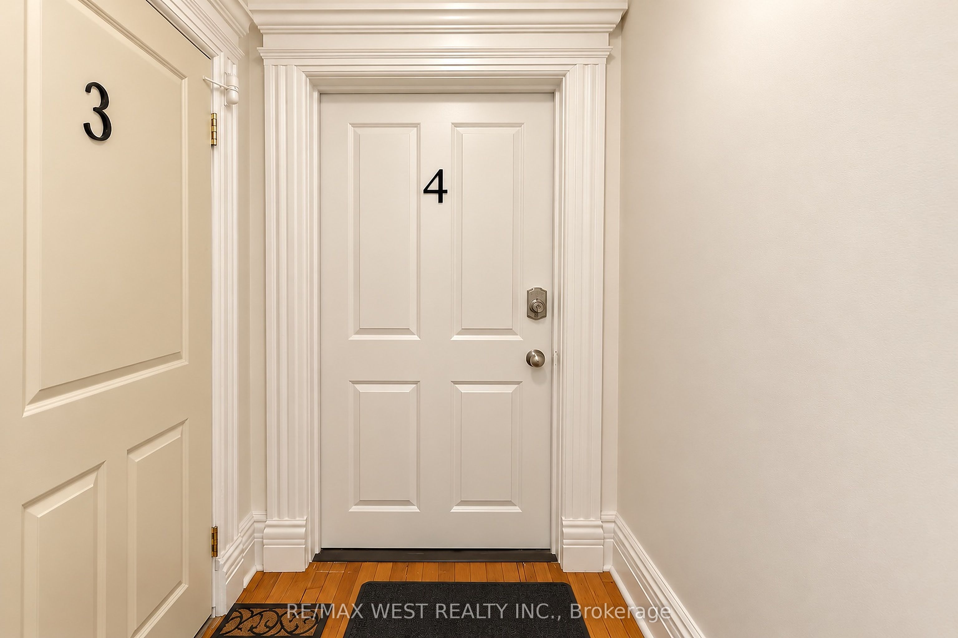 Unit 4 - 117 Rosemount Avenue, Toronto 4