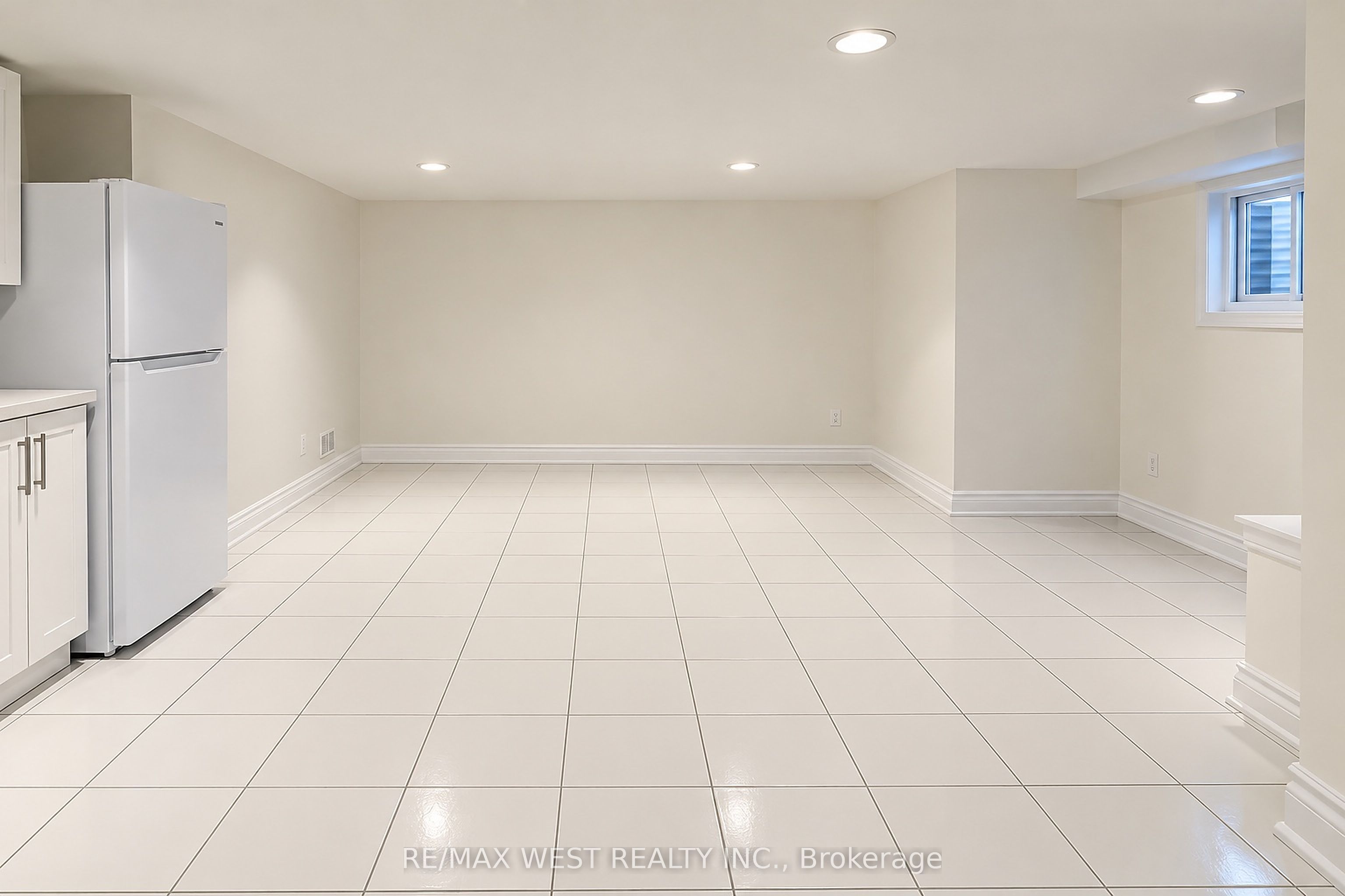Unit Bsmt - 117 Rosemount Avenue, Toronto 5