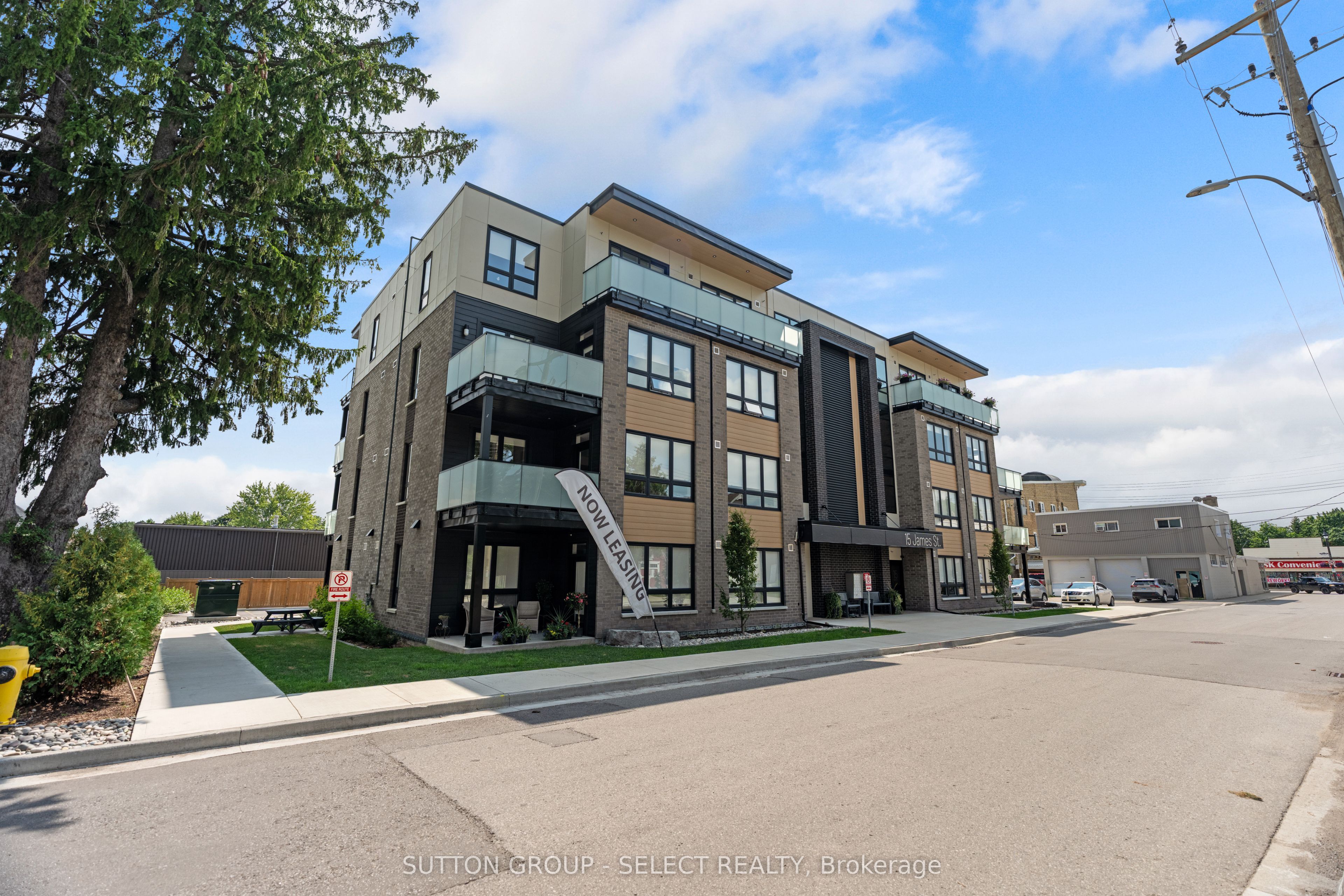 Unit 402 - 15 James Street, South Huron 2