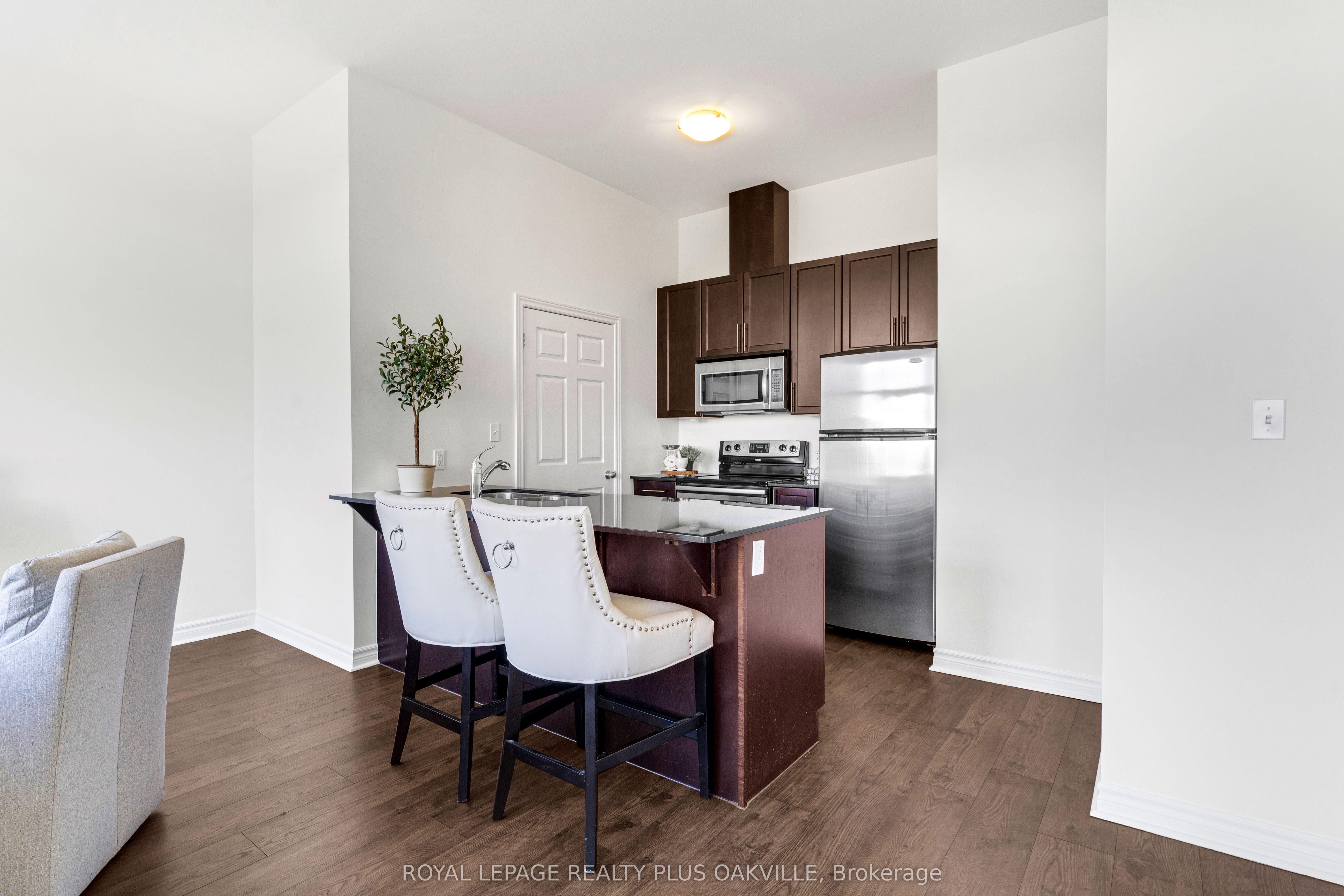 Unit 1207 - 170 Water Street N, Cambridge 5
