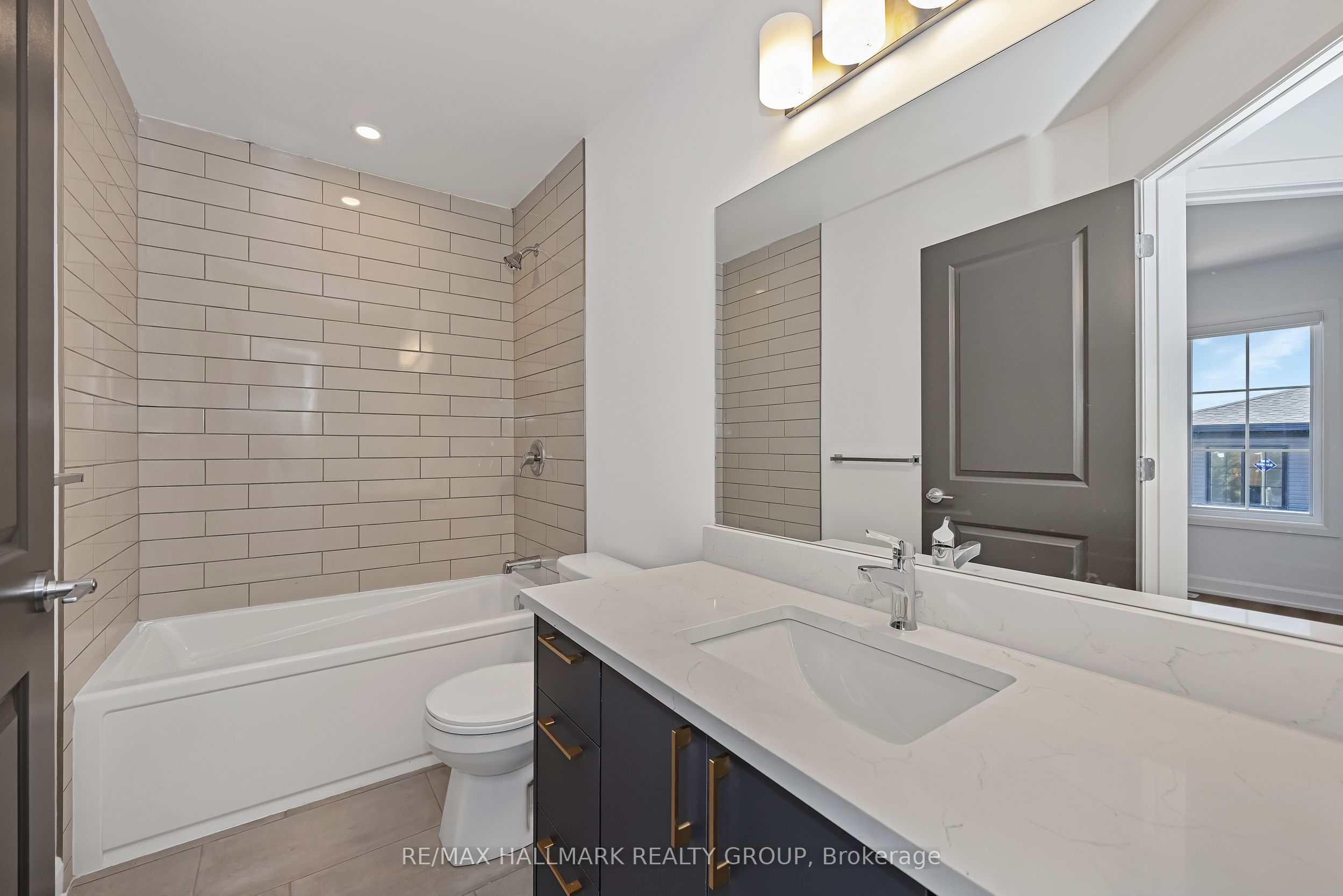 Unit 304 - 1124 Gabriel Street, Orleans-Gloucester 3