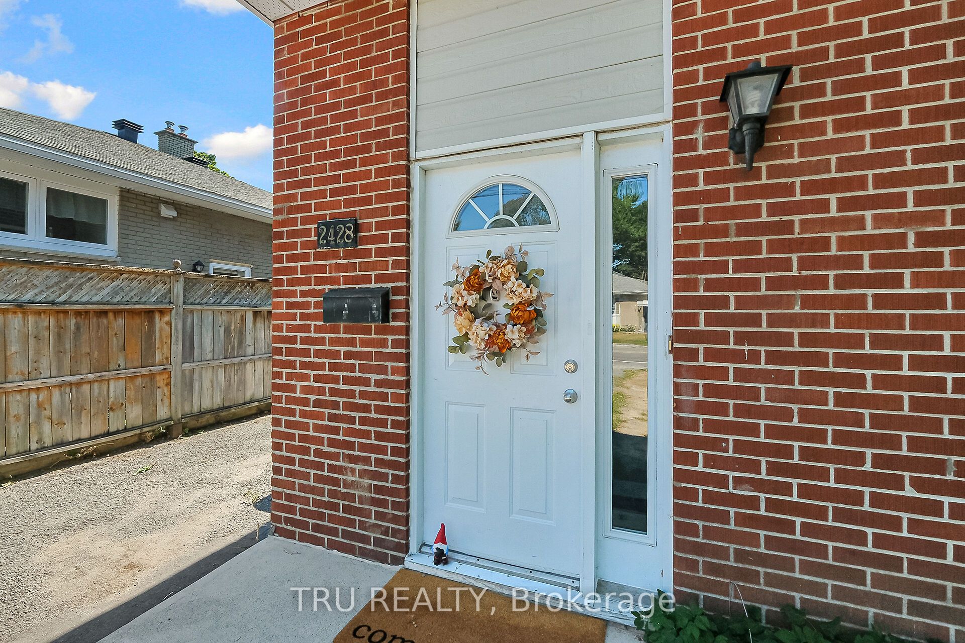 Unit A - 2428 Iris Street, Ottawa 2