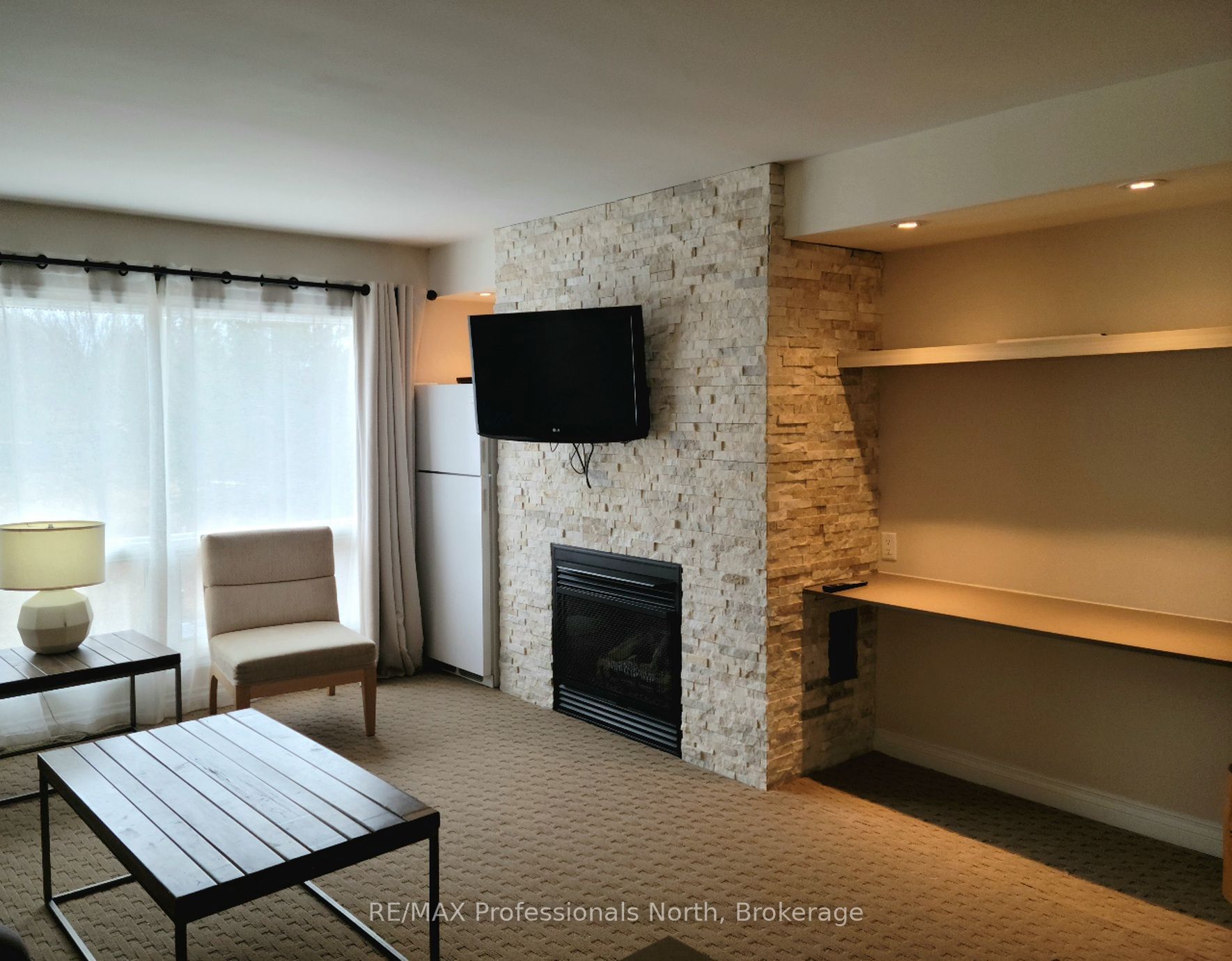 Unit 55-301 - 1235 Deerhurst Drive, Huntsville 2