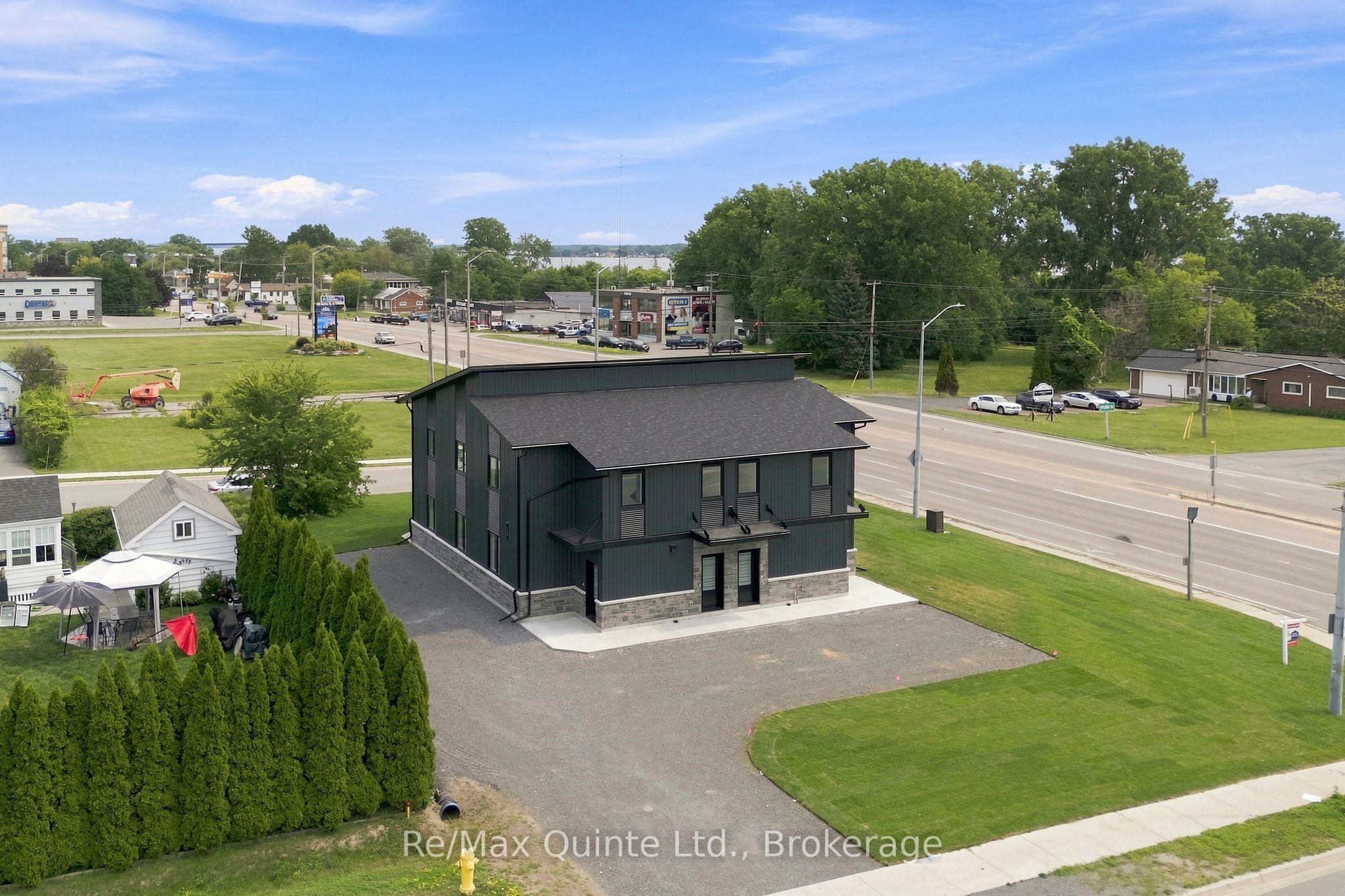 Unit B - 5 Sienna Avenue, Belleville 1