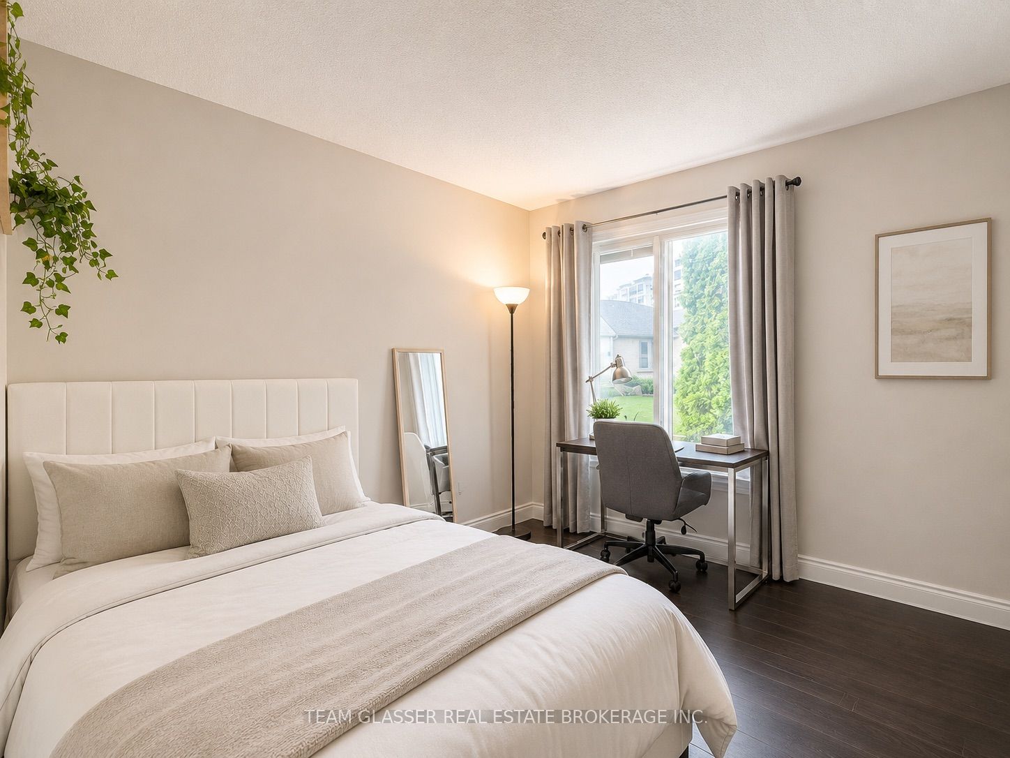Unit 80 - 1500 RICHMOND Street, London 2