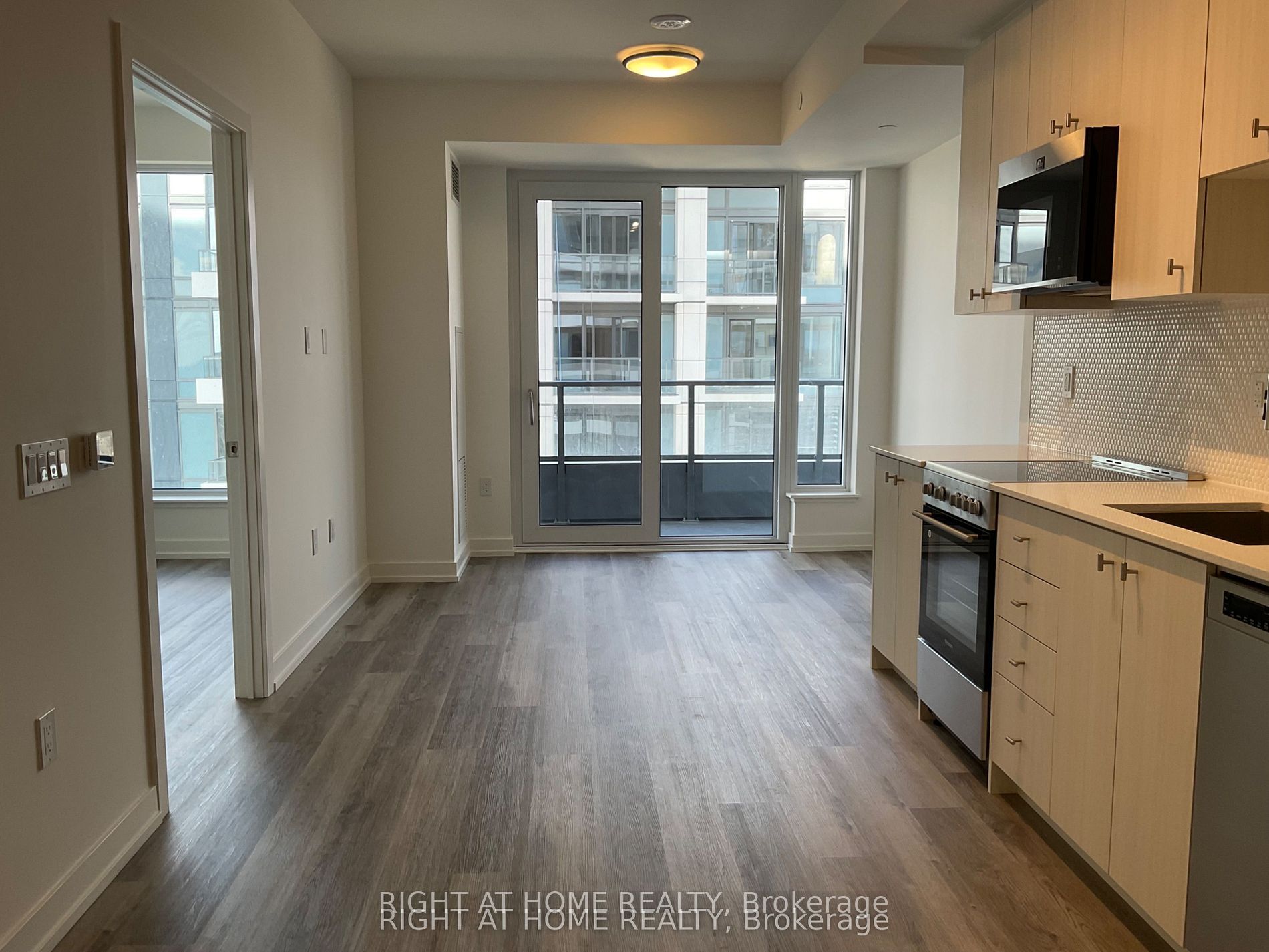 Unit 1814 - 15 Wellington Street, Kitchener 3
