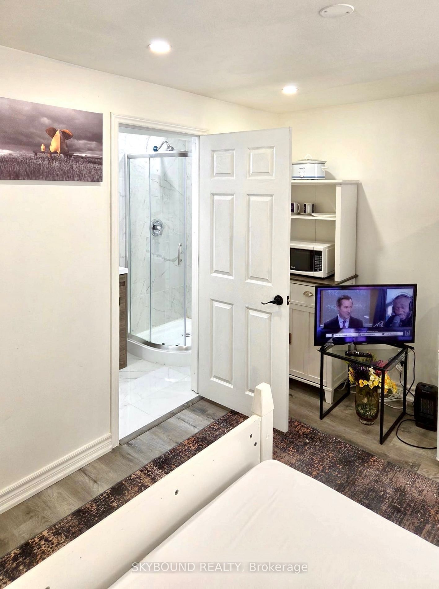 Unit Apartment 2 - 2586 Foxmeadow Road N, Peterborough 5