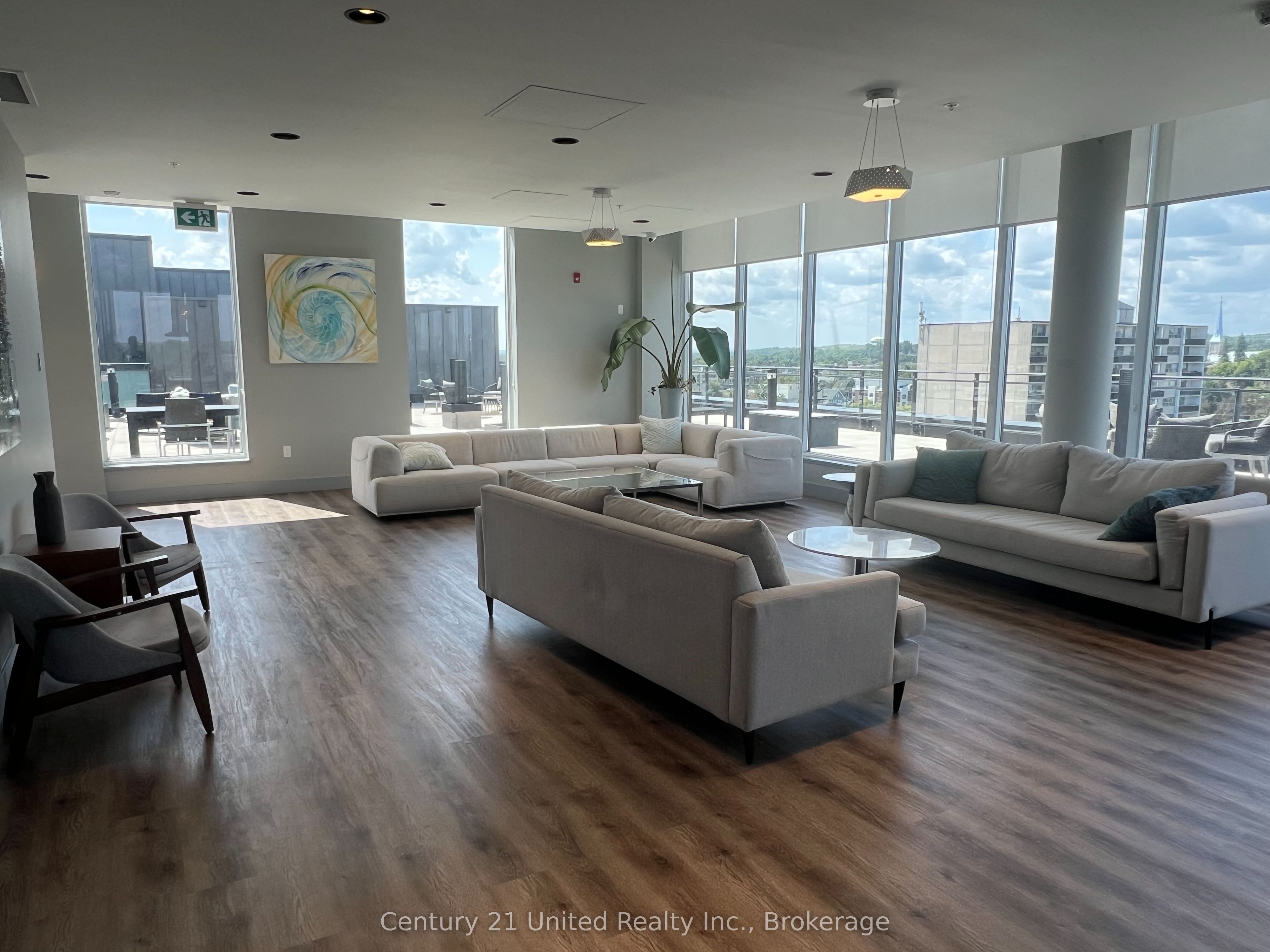 Unit 319 - 475 George Street N, Peterborough 4