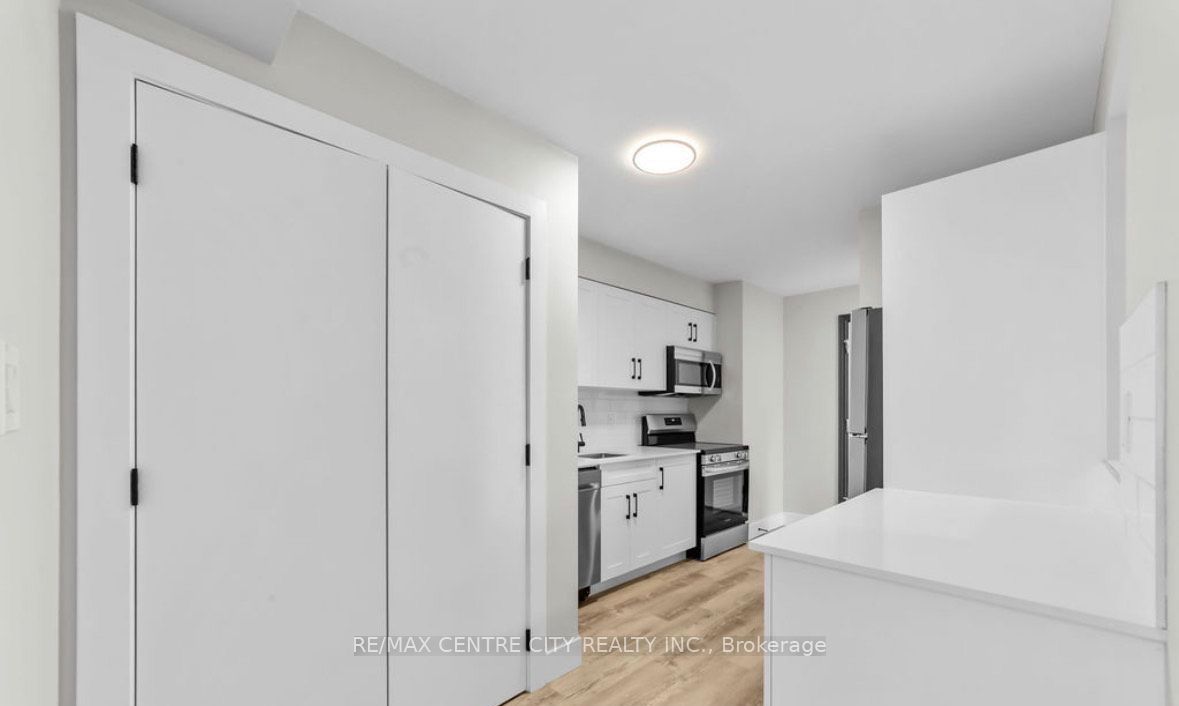 Unit 4C - 400 Scenic Drive N, London 4