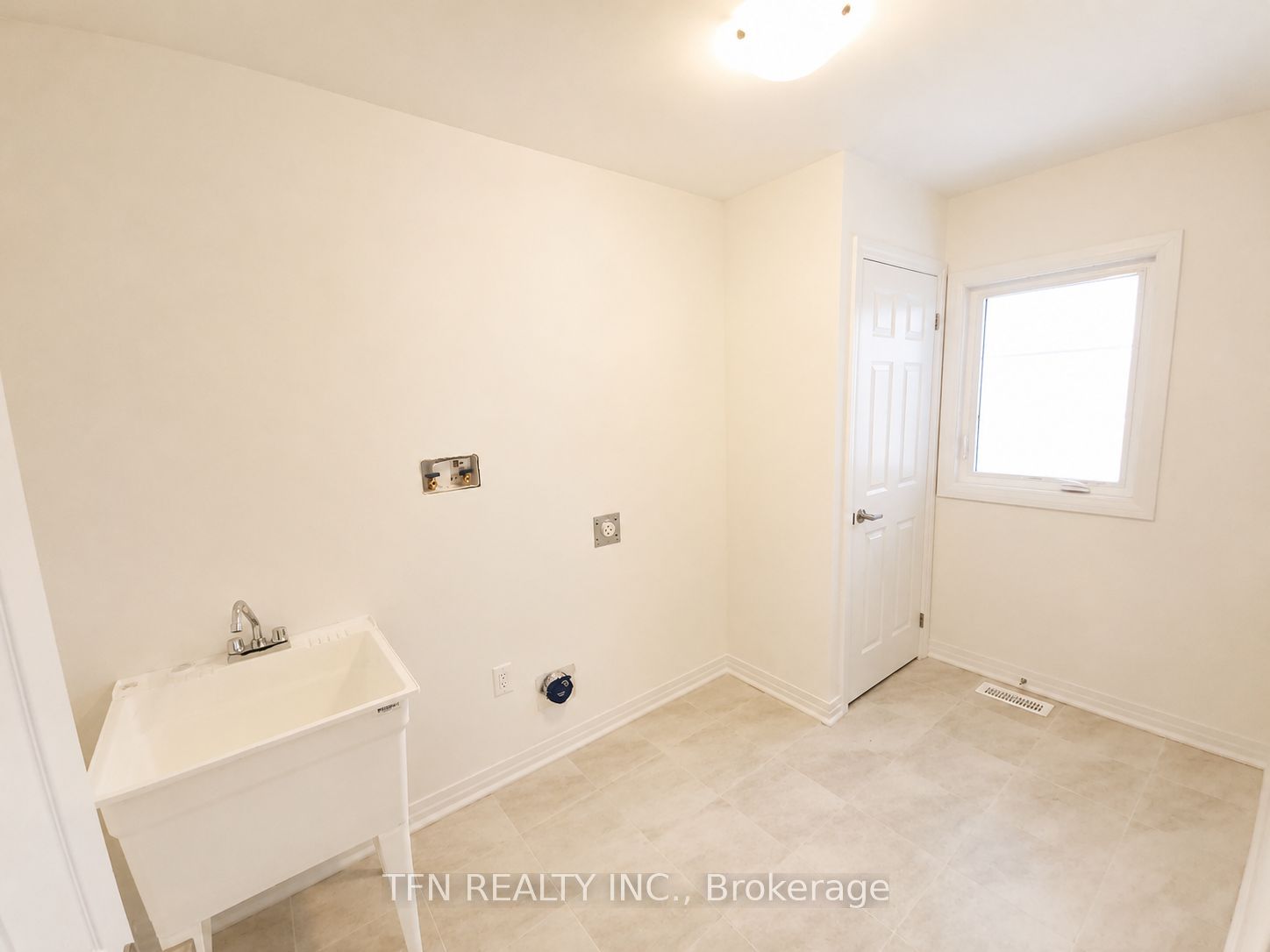 8 Wilmot Road, Brantford 5