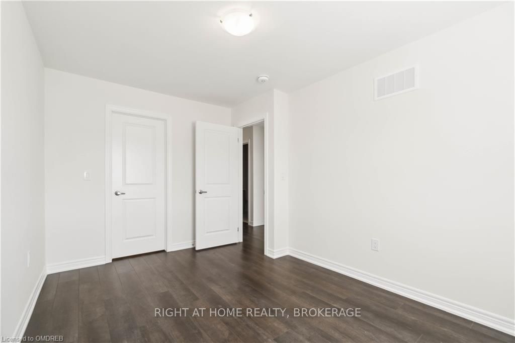 Unit 8 - 40 zinfandel Drive, Stoney Creek 2
