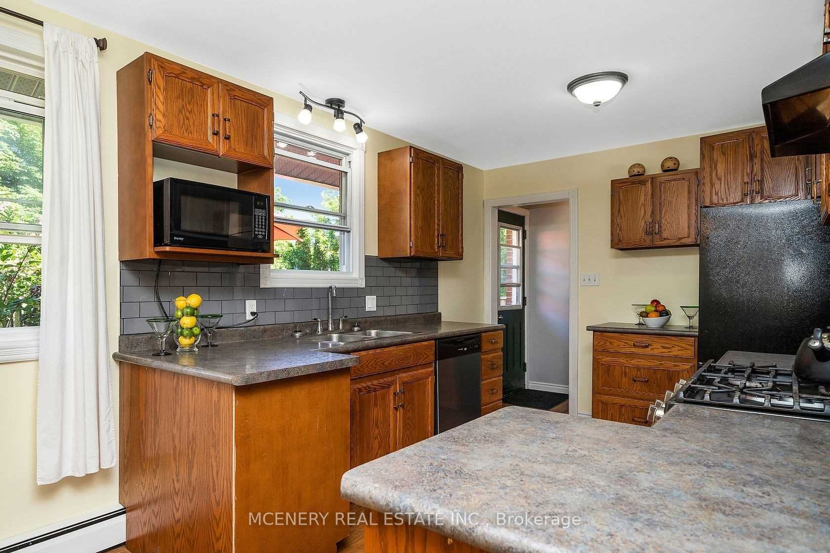 28 Orangeville Street, Erin 5